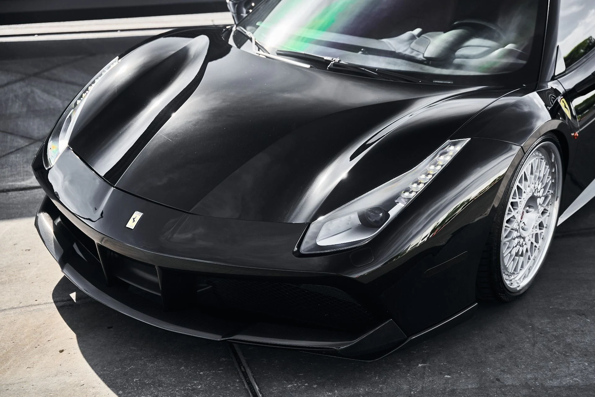 mph005_1761524980_Used_2018_Ferrari_488_Spider_Base_1786671518_91a38ab9f6