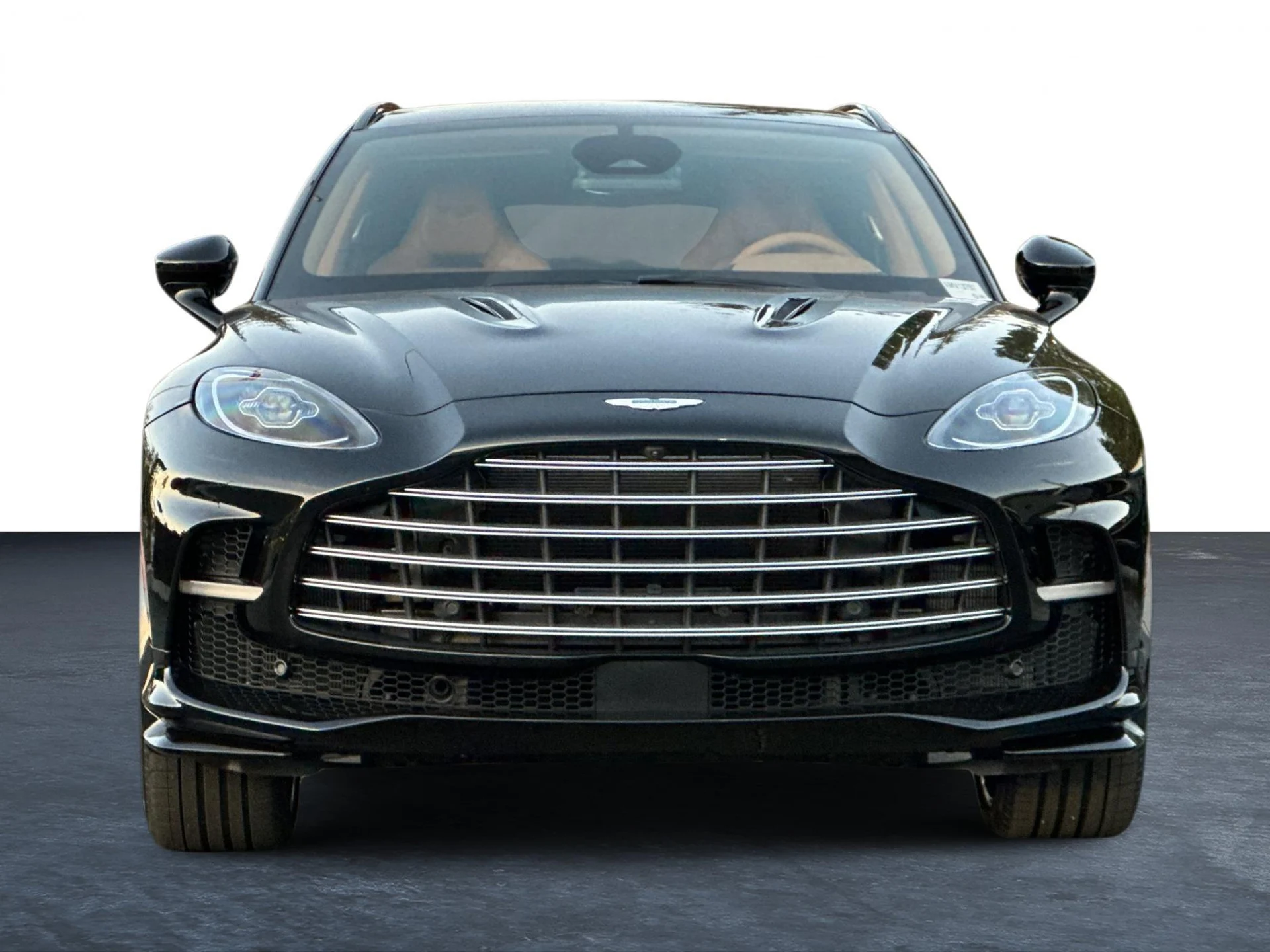 mph005_1771396835_New_2026_Aston_Martin_DBX_707_1764949830_5c2936feb9