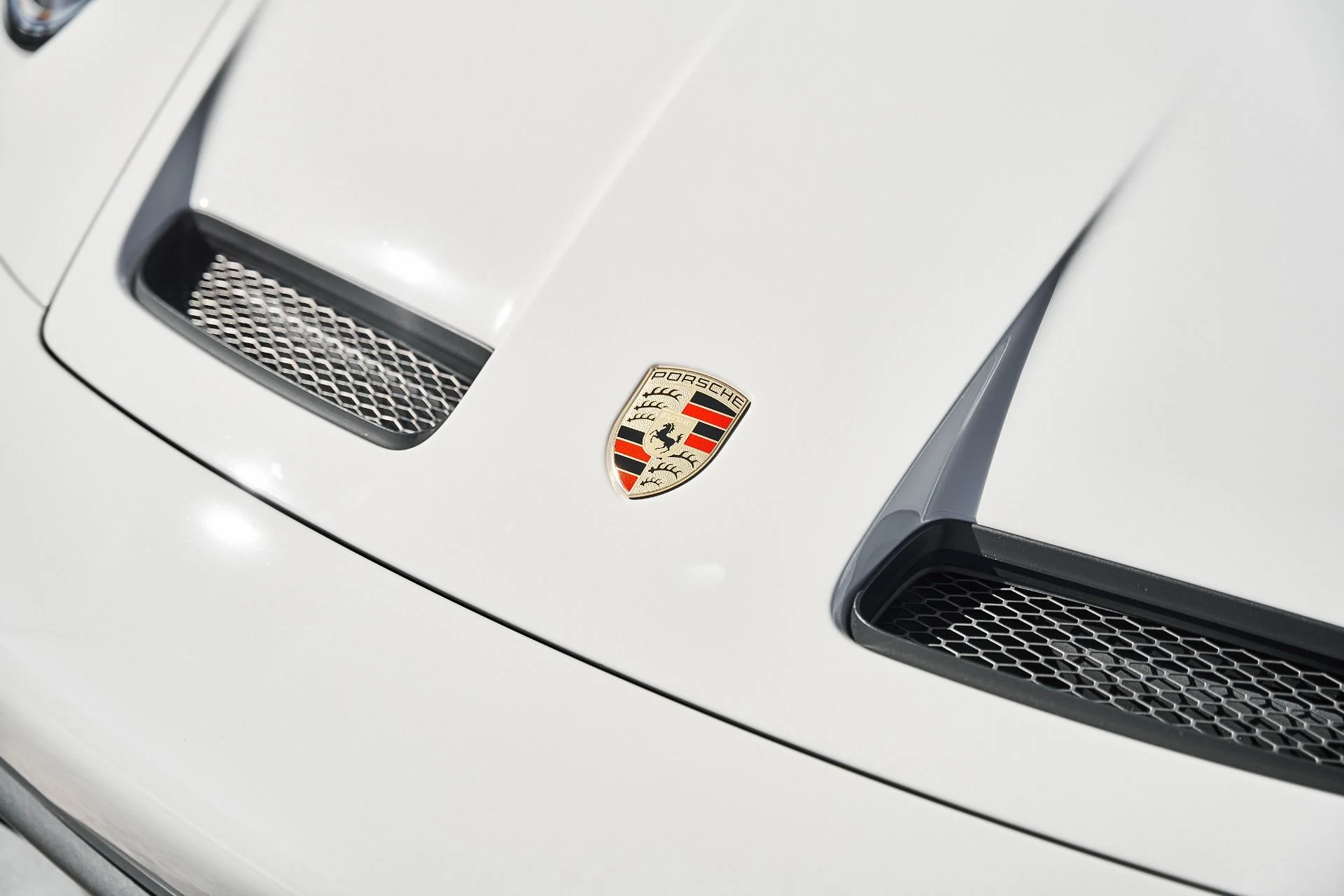 mph005_1776279881_Used_2024_Porsche_911_GT_3_1774056858_5ae251e4cf