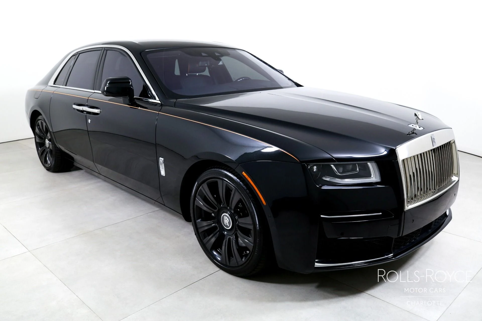 mph005_1785691261_Used_2021_Rolls_Royce_Ghost_1760810069_fca8cdebdf