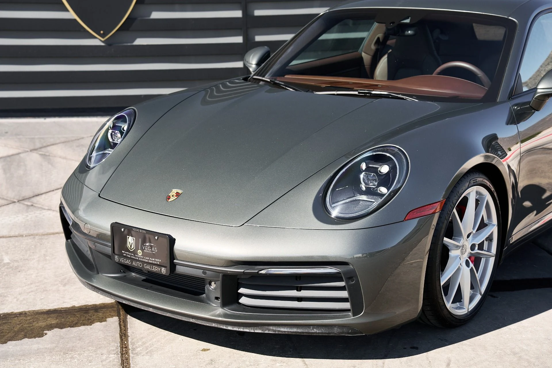 mph005_1789657061_Used_2022_Porsche_911_Carrera_S_1760208032_ac7a5ee3ea