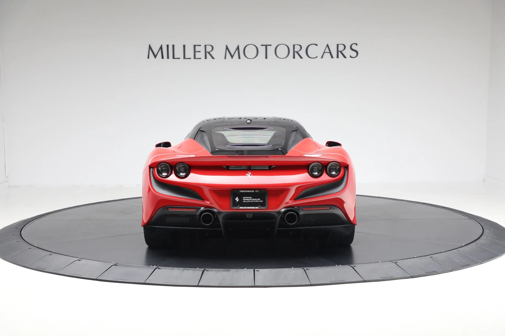 mph005_1793381082_Used_2021_Ferrari_F8_Tributo_5b3a294960
