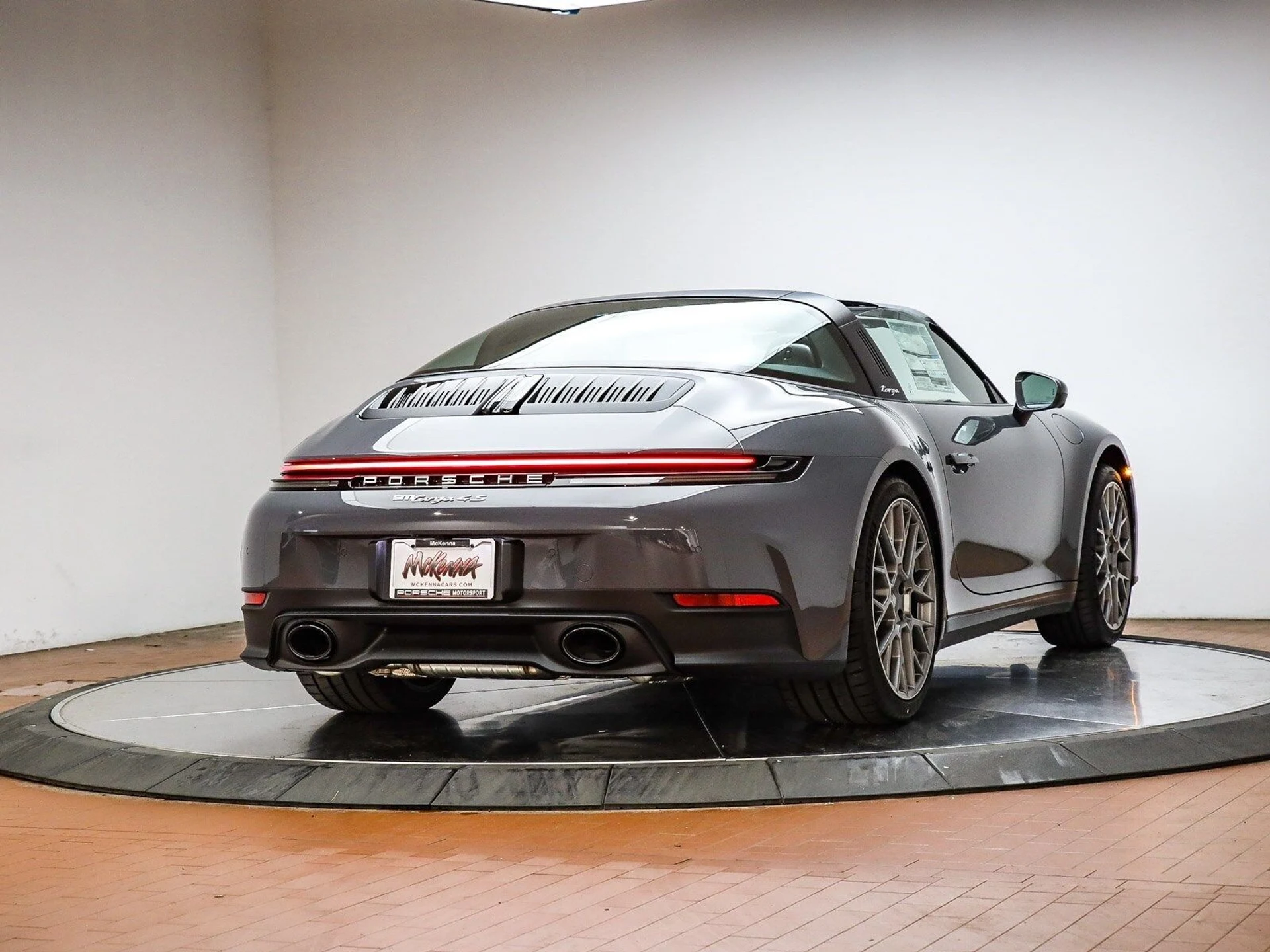 mph005_1799281168_a99ae38d6ea7efbfdf33d428df57de58x_763dd0d87e