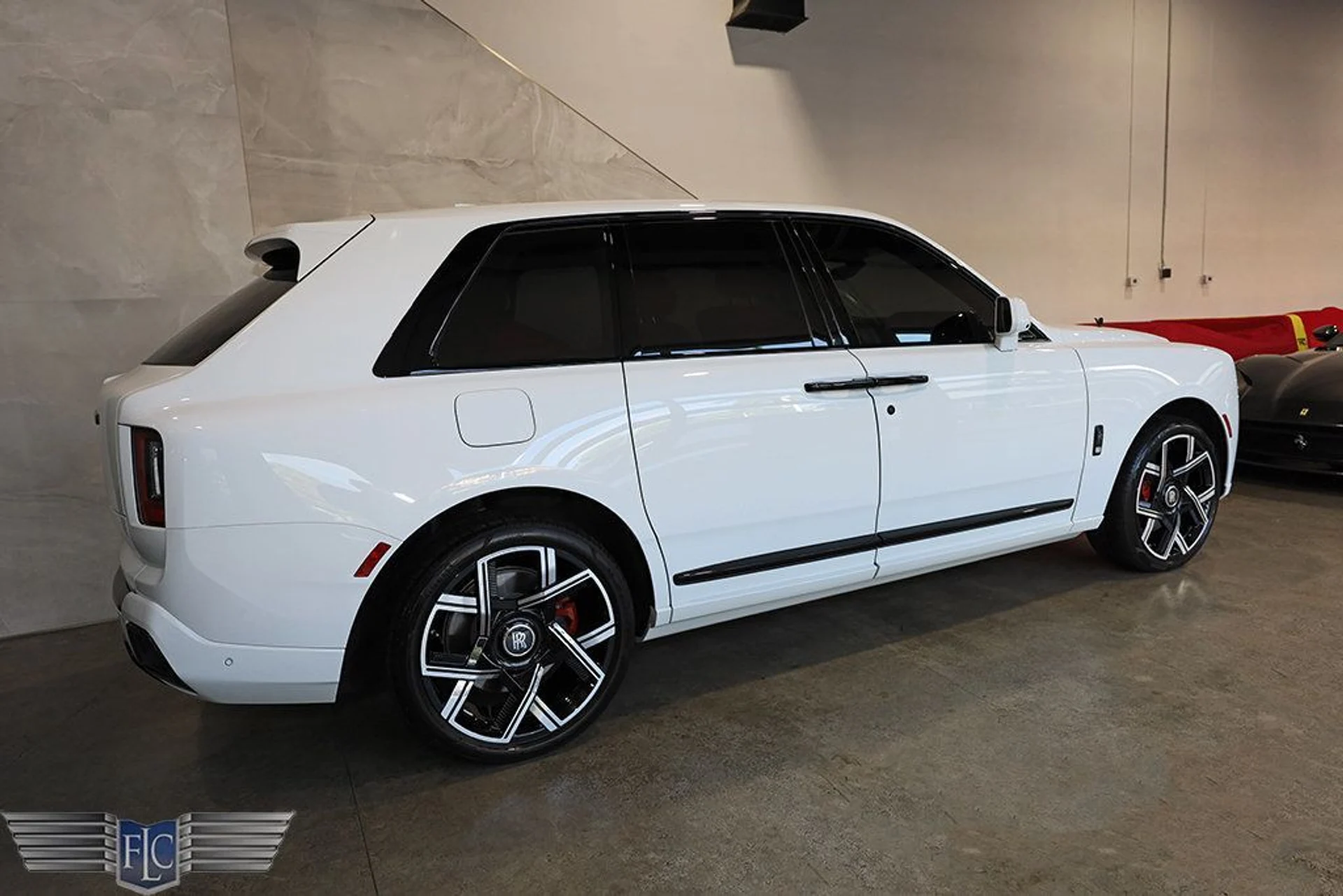 mph005_1802060845_used_2026_rolls_royce_cullinan_blackbadgesportutility_9689_23031080_6_1024_cd48516c54
