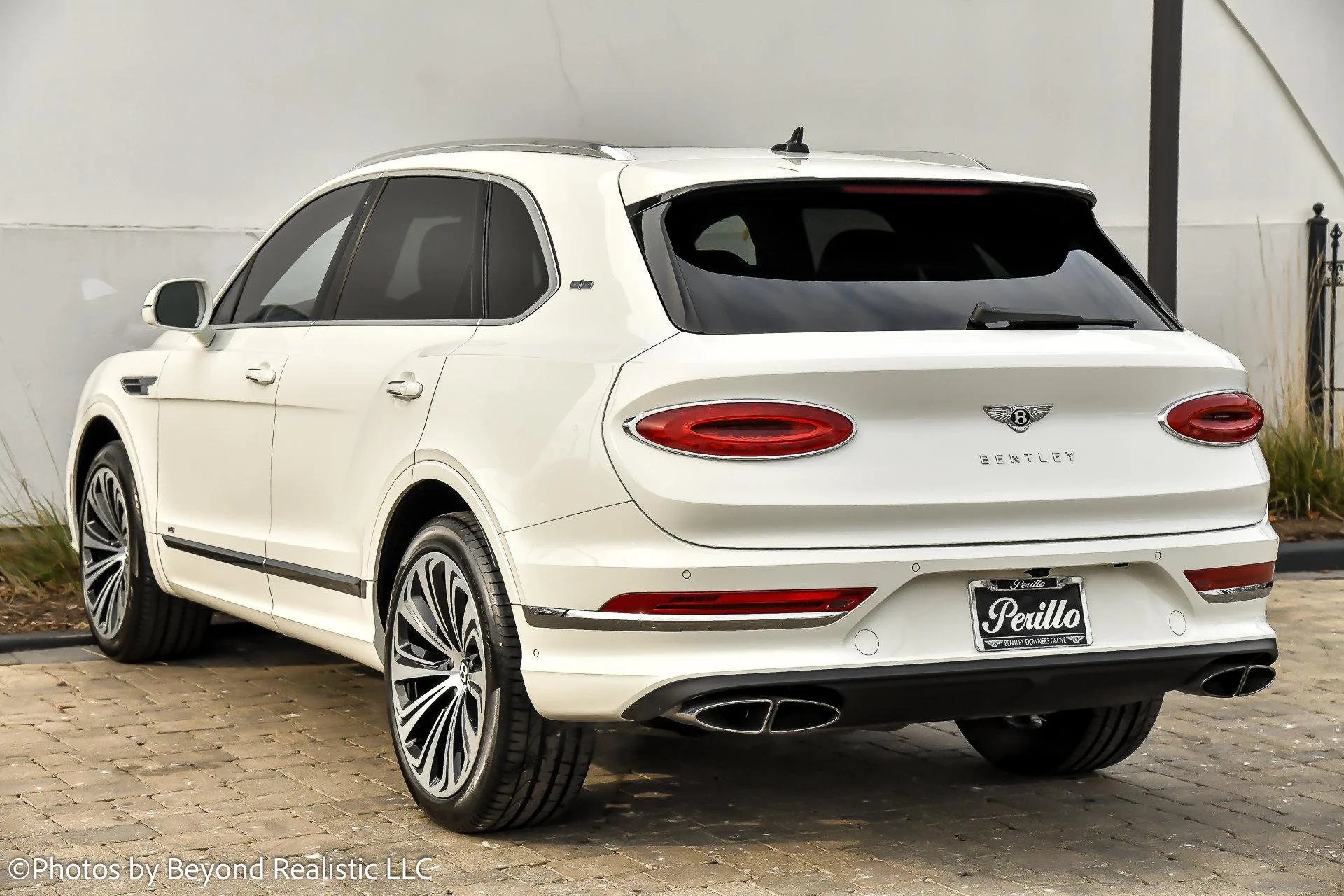 mph005_1806627220_Used_2022_Bentley_Bentayga_V8_1754381232_ffa72c9e56