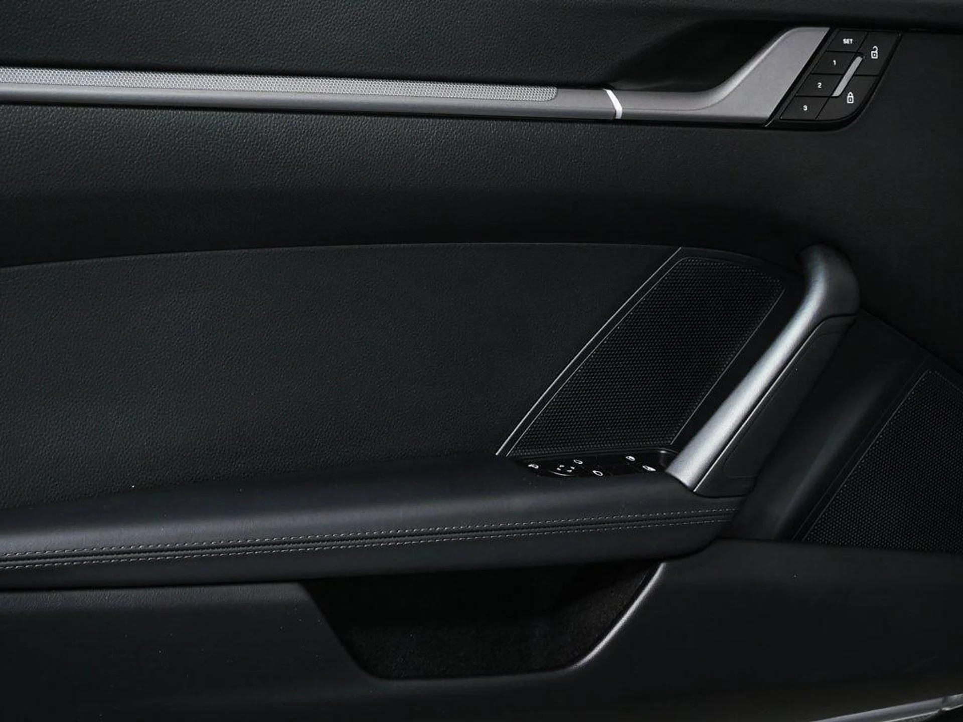 mph005_1820905495_B_OWKW_Zl_Mptj_Azj_TN_53v_K_Si_T_Uc_70ba23c00b