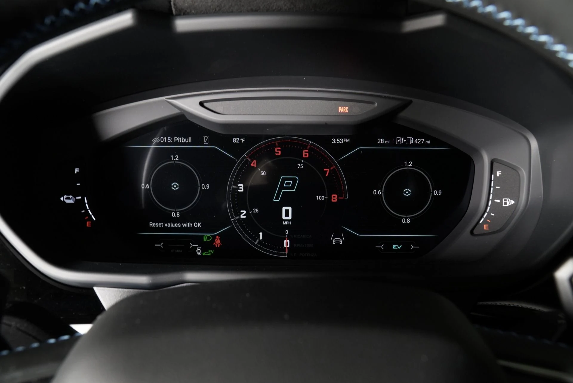 mph005_1821781960_New_2025_Lamborghini_Urus_SE_1760113903_c07fac646e