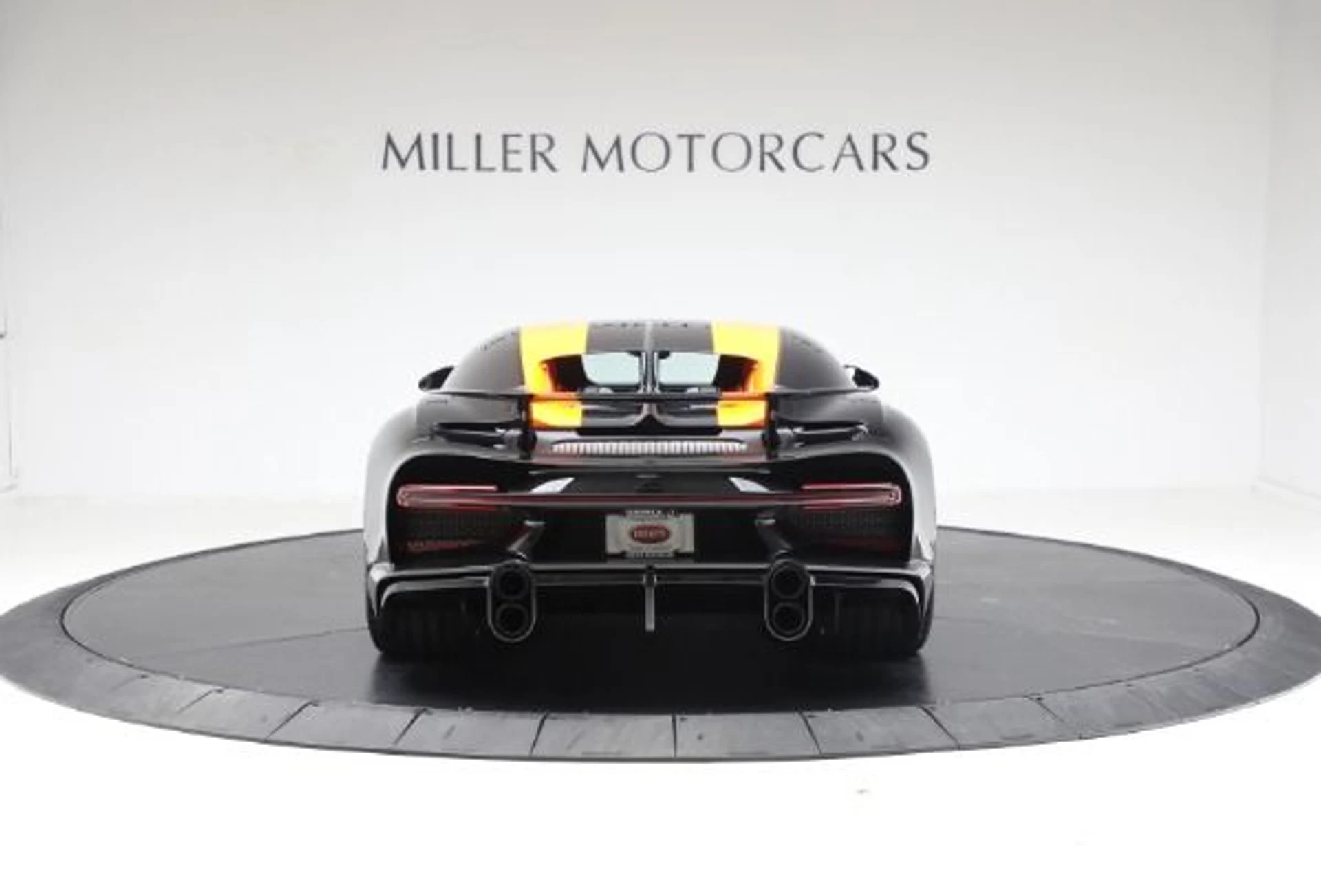 mph005_1826315835_Used_2022_Bugatti_Chiron_Super_Sport_49531b0321