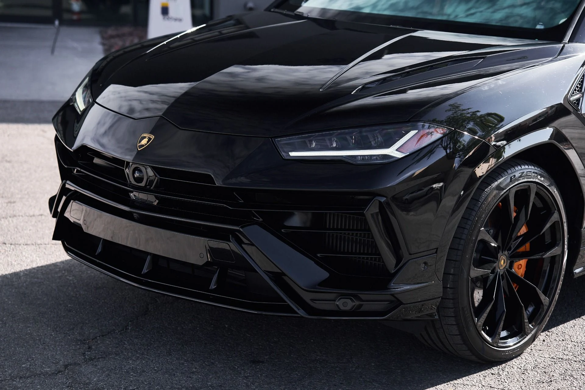 mph005_1833639573_Used_2024_Lamborghini_Urus_S_1759191658_de8c7fce4d