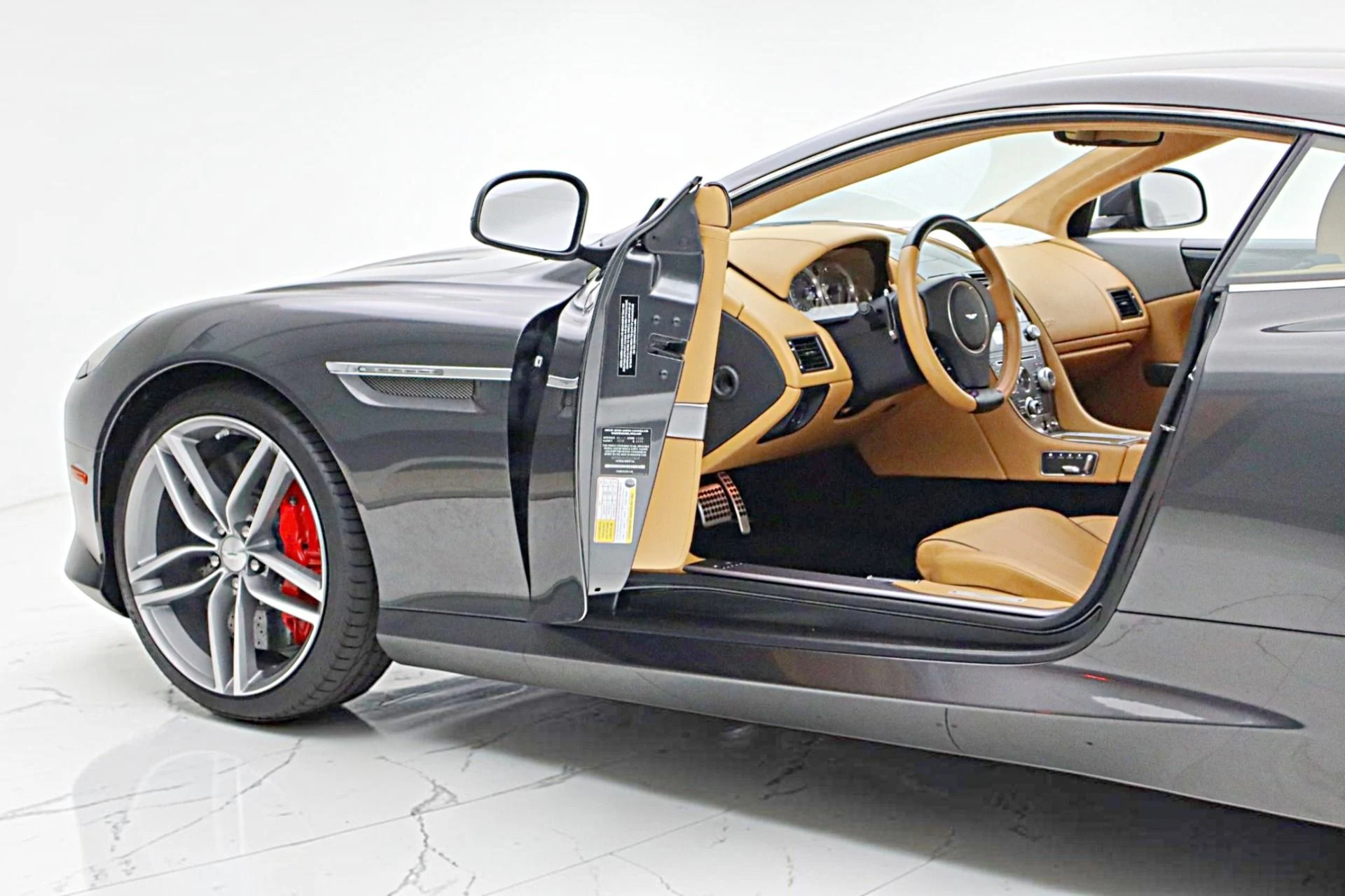 mph005_1834610128_Used_2012_Aston_Martin_Virage_Coupe_0ed72d1c5c