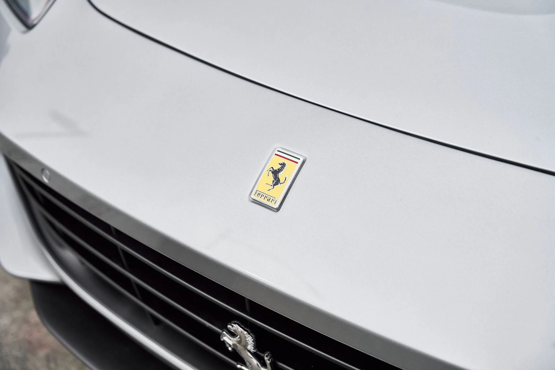 mph005_1840972341_Used_2020_Ferrari_GTC_4_Lusso_T_1766785842_cdc3870e1f