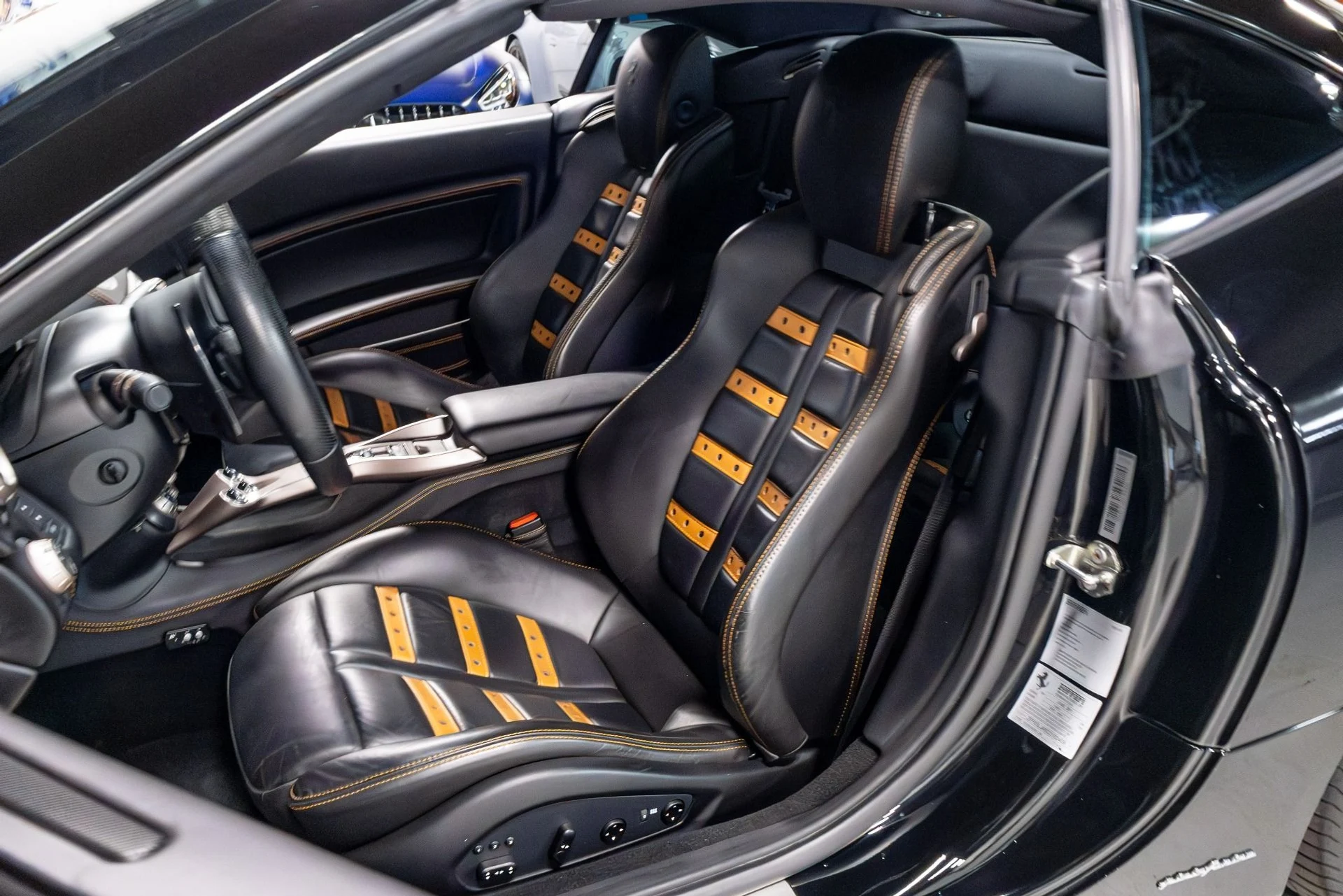 mph005_1841906157_Used_2012_Ferrari_California_1776286139_a957e13238