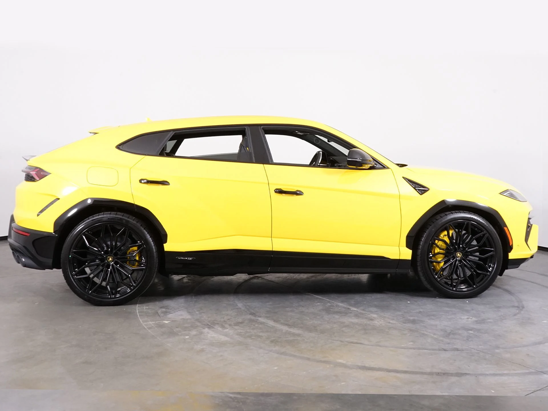 mph005_1845080264_1b35f880a2019bc2d4d1532d905e9369x_06f2a28492