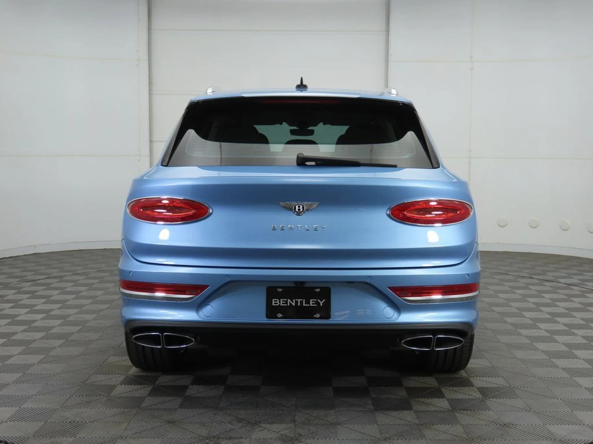 mph005_1849425084_new_2025_bentley_bentayga_v8awd_8119_22909990_6_1024_b10429f88b