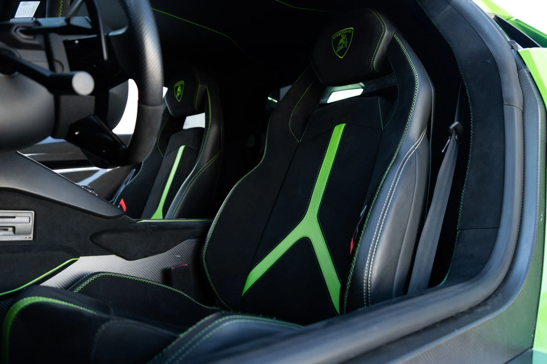 mph005_1860507904_Used_2019_Lamborghini_Aventador_LP_770_4_SVJ_1771431359_dfbf83c0ca