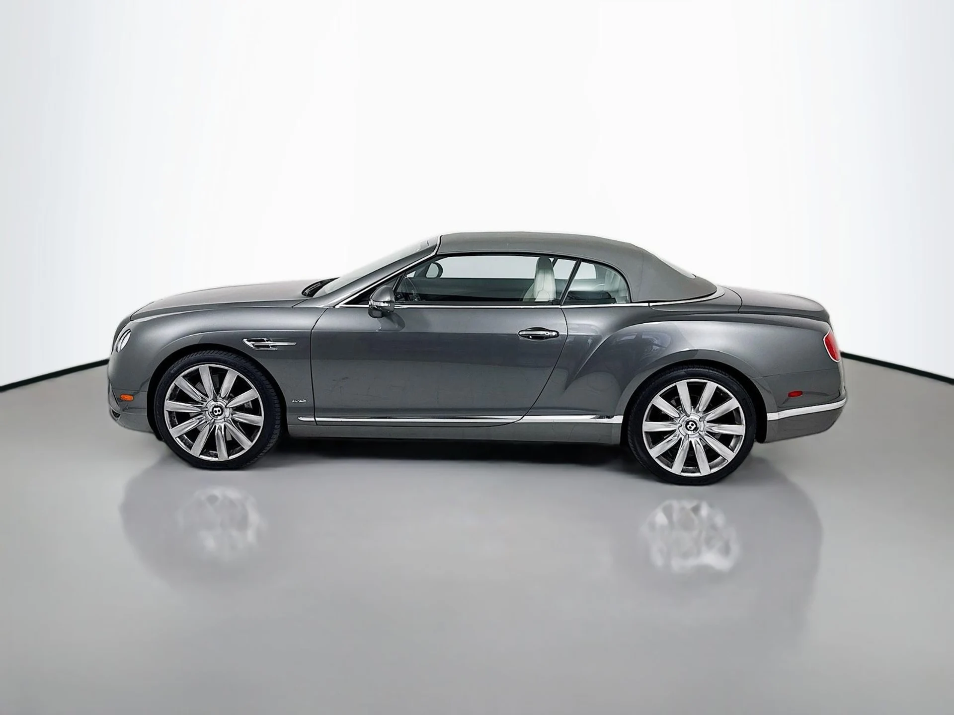 mph005_186119087_214a8284f91a7318402ee070cb7003e9x_2d2c96c4d4