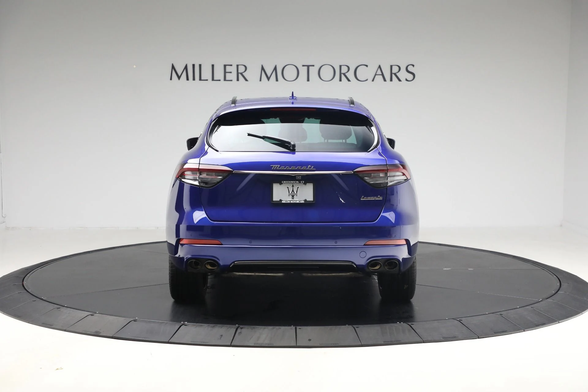 mph005_1867626337_Used_2022_Maserati_Levante_GT_1763842110_9d1ba22984