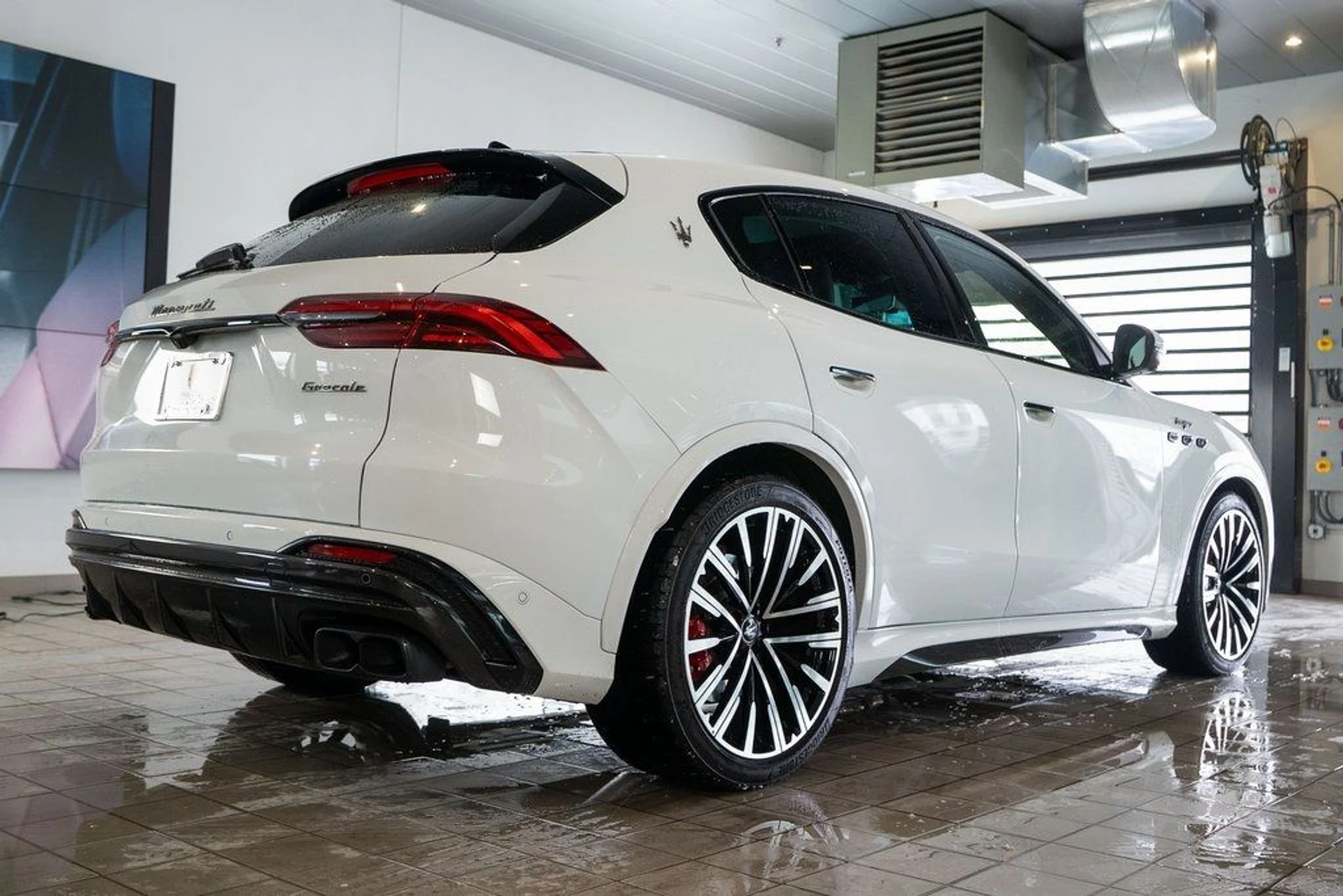 mph005_1874467955_db7ea34e6ed1d88f1da9e96849a0cd03_e3820db256