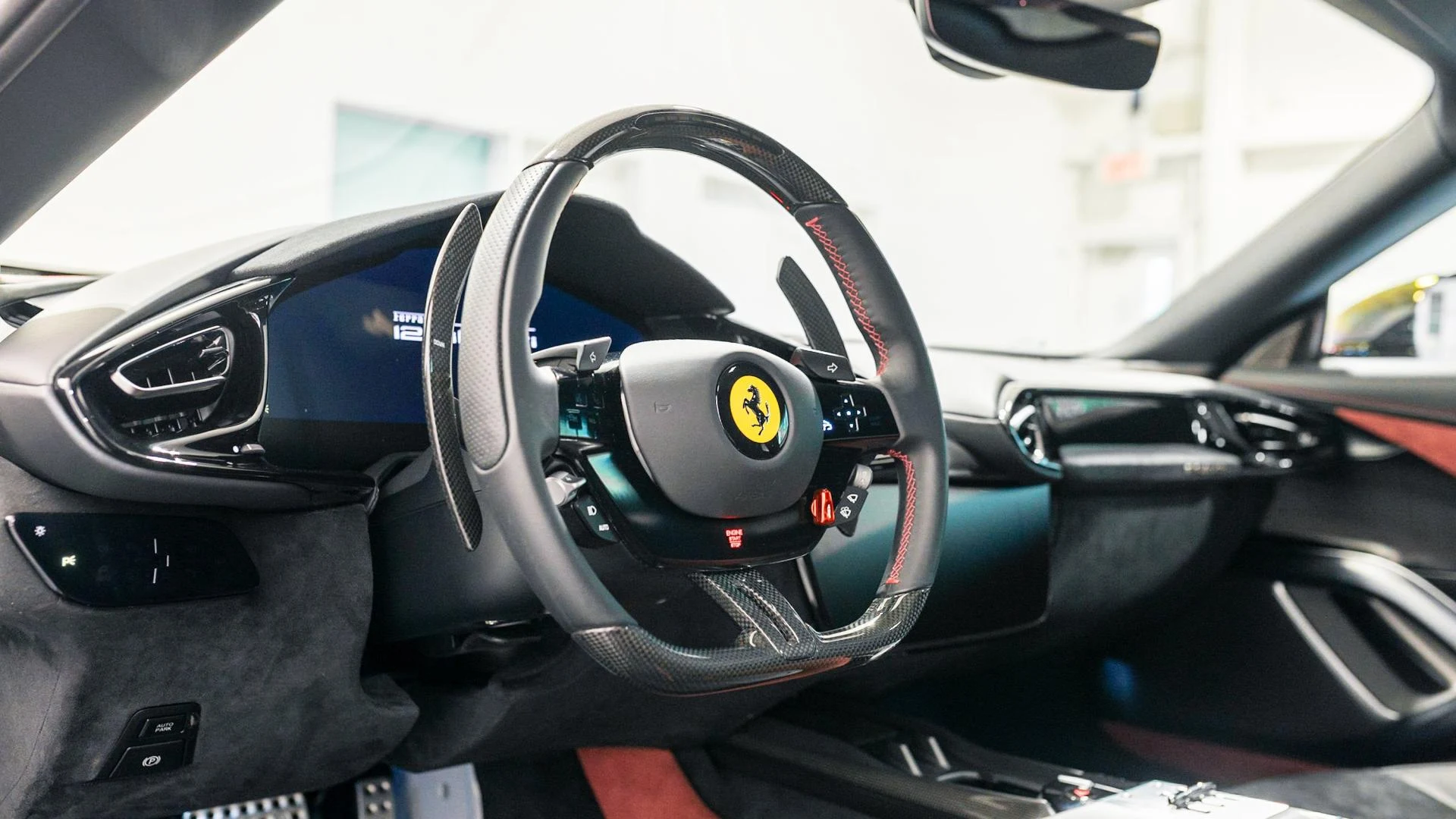 mph005_1878484330_Used_2025_Ferrari_12_Cilindri_Base_1787052297_6df5e9dfbb