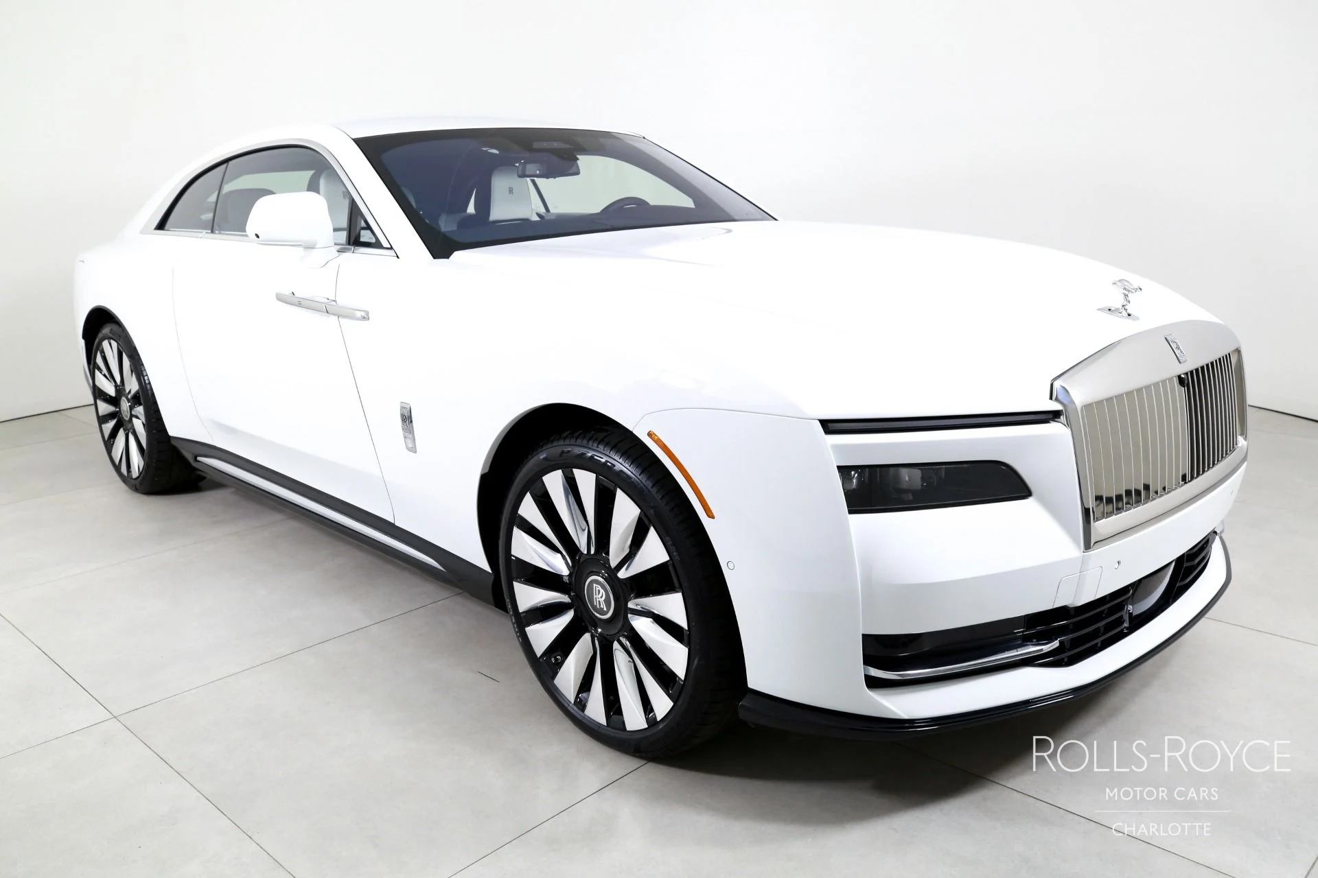 mph005_1881945250_Used_2025_Rolls_Royce_Spectre_1781797119_24fca1c2d7