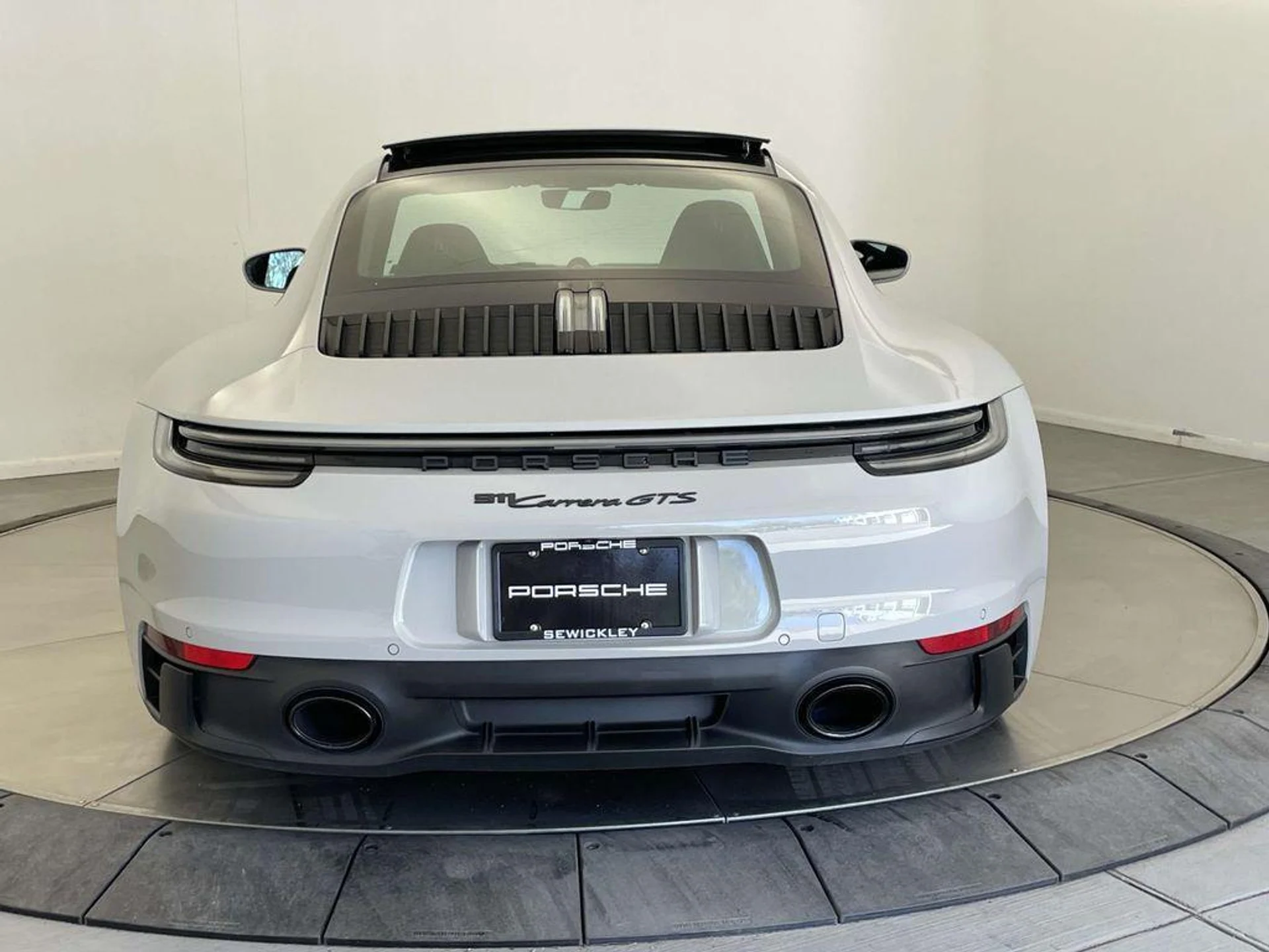 mph005_1882974613_Gi_W_Ngev_L_Tm_ZAPC_Qk_XH_Ta_Mw_FP_Ex_U_e8e725ea97