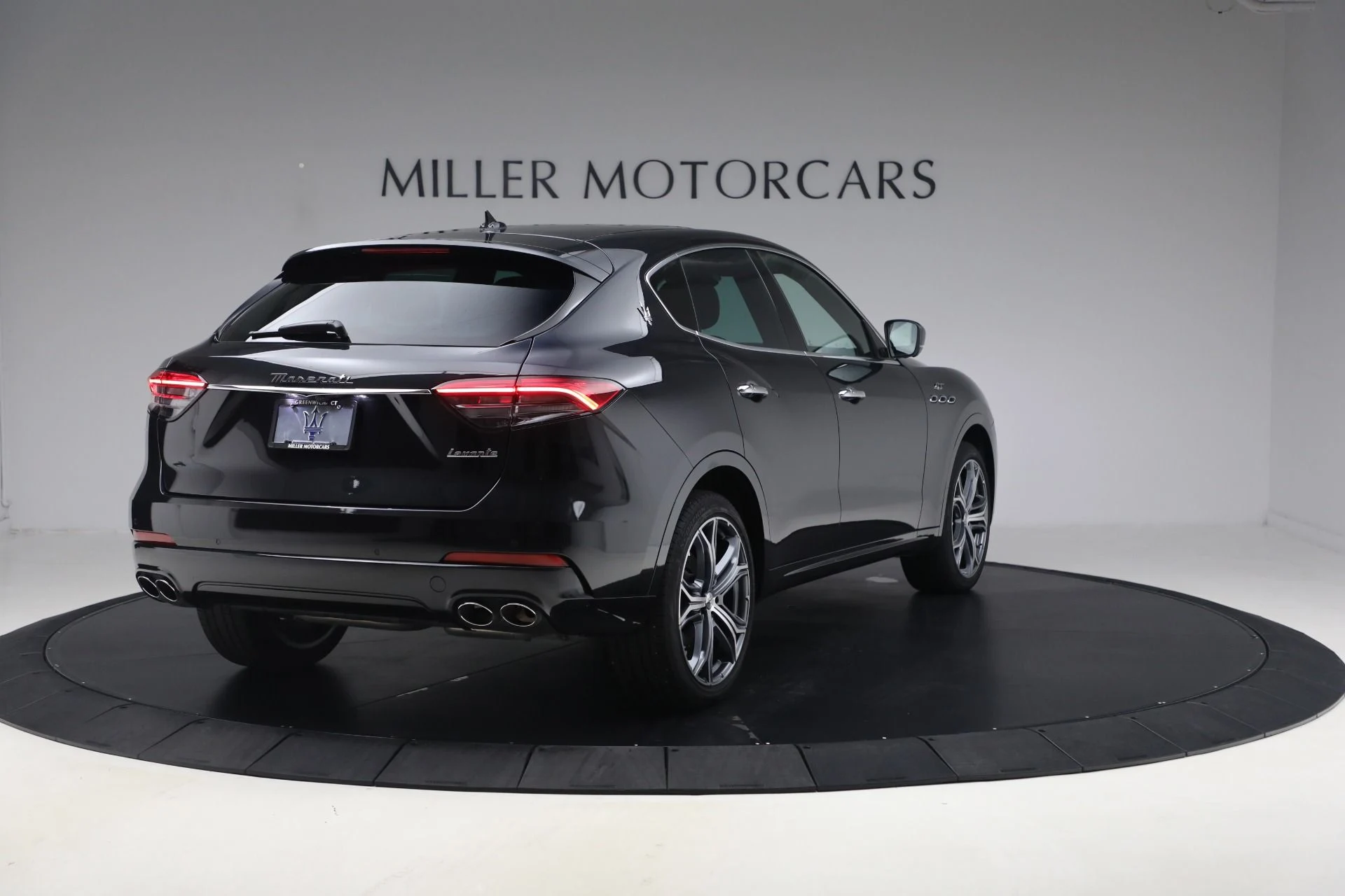 mph005_1889892382_Used_2023_Maserati_Levante_GT_1790173129_3d1da5c238