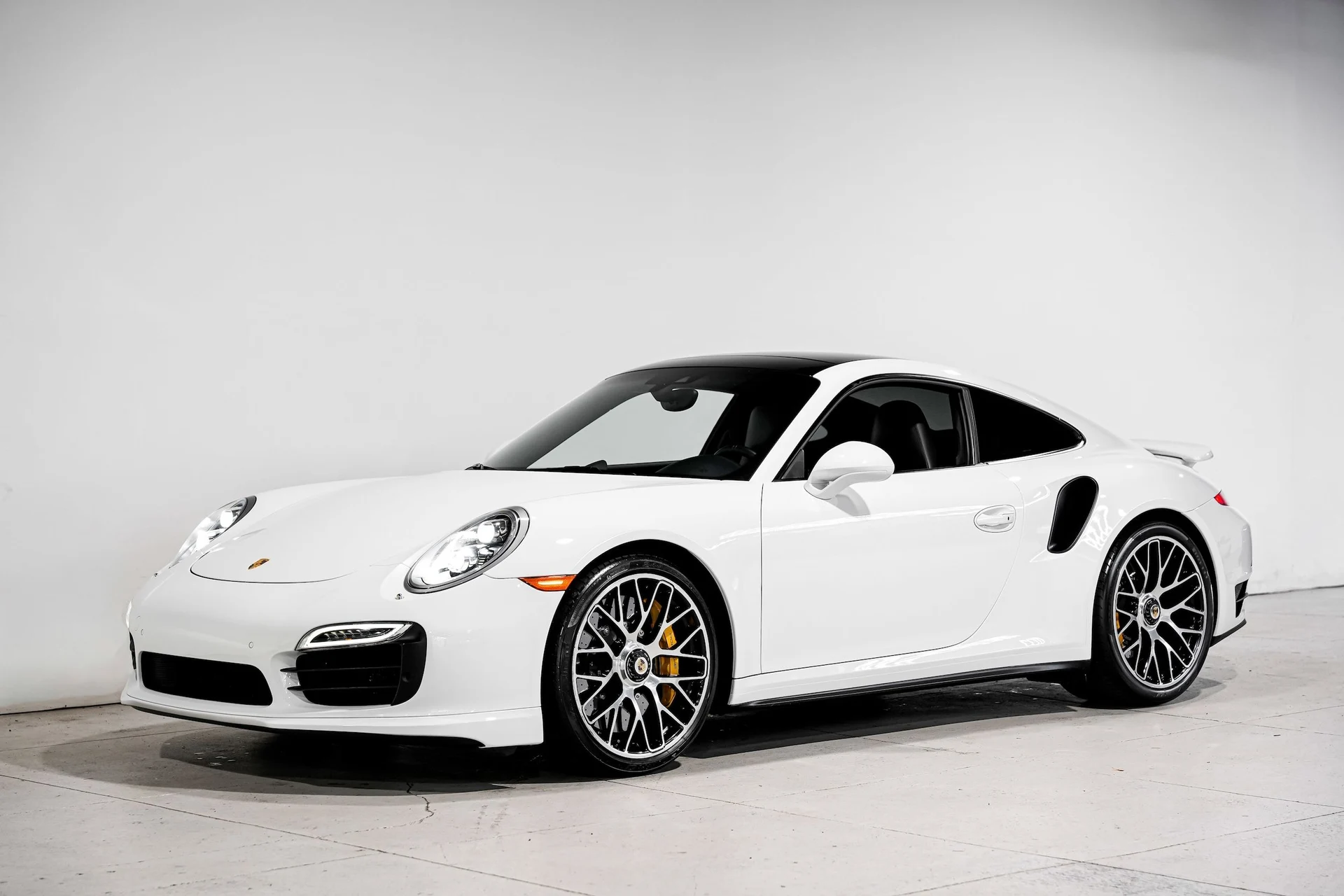 mph005_1892597161_e6f2abda584d4557f2a6ecc279253813x_d33111f155