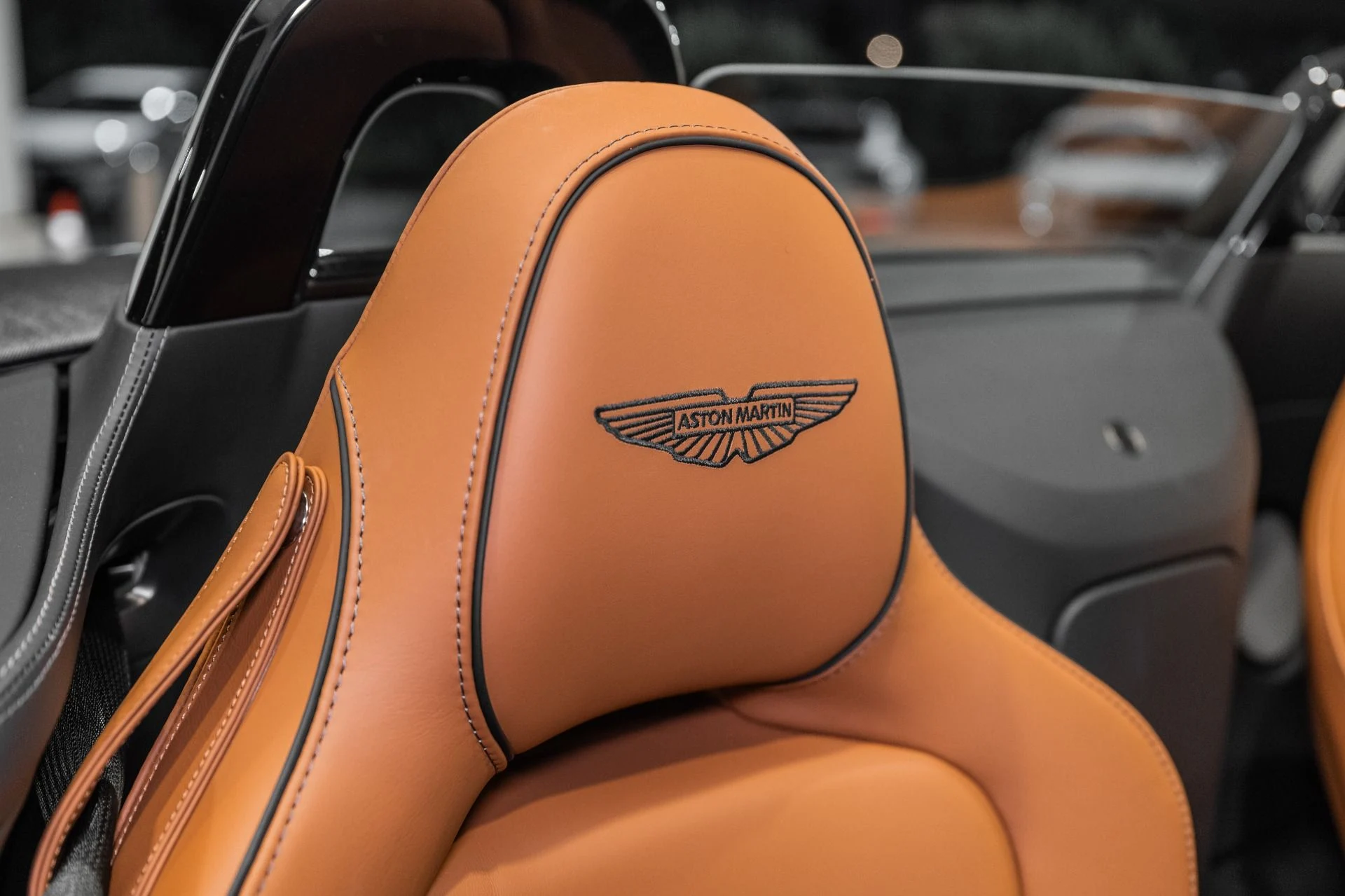 mph005_1894613737_New_2026_Aston_Martin_Vantage_Roadster_1785470681_979719cfa9