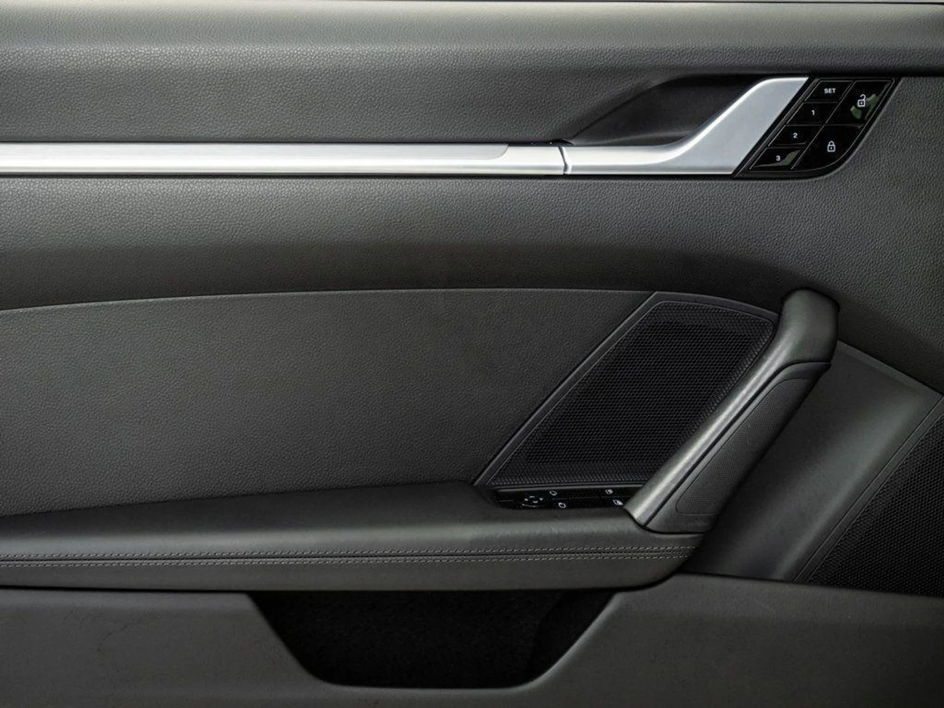 mph005_1903069724_Dm_Ri_Tc_Th_Cp8_Gjd_BG_95_Lyrg6_So_E0_814dd810d9