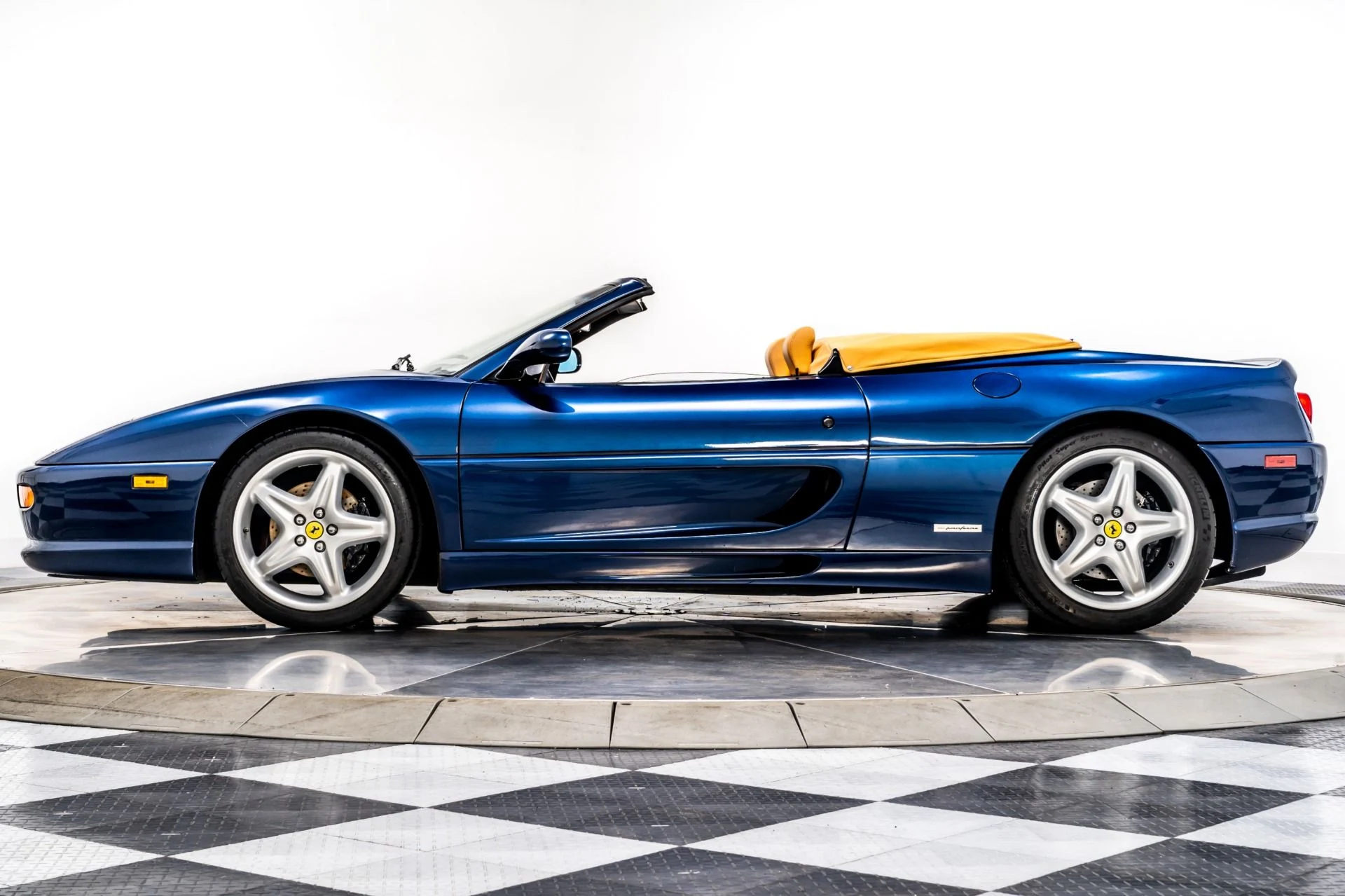 mph005_1906466843_Used_1999_Ferrari_355_F1_Spider_1759861432_52a2600c55