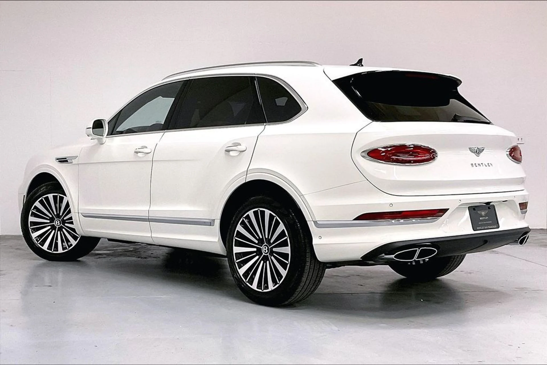 mph005_1907776232_116bec6b75ee76b528e8618648081a21x_a649001288