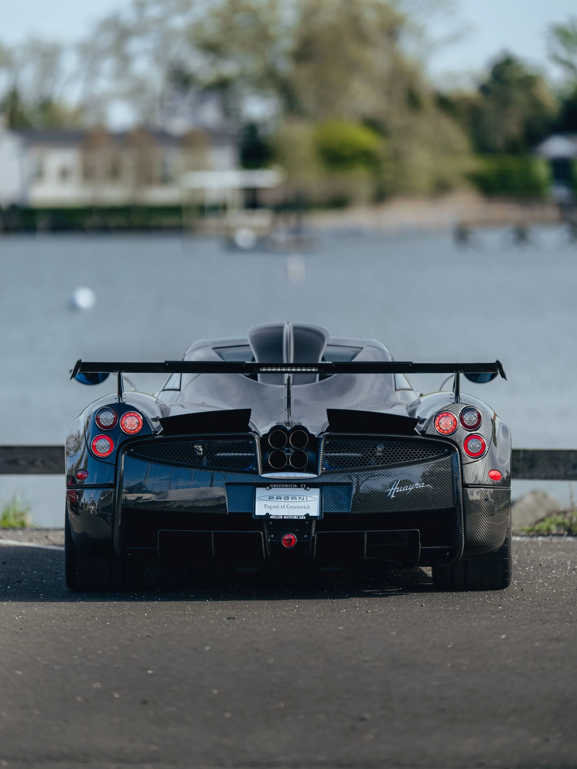 mph005_192151556_Used_2014_Pagani_Huayra_Coupe_1778355698_ea7d050550