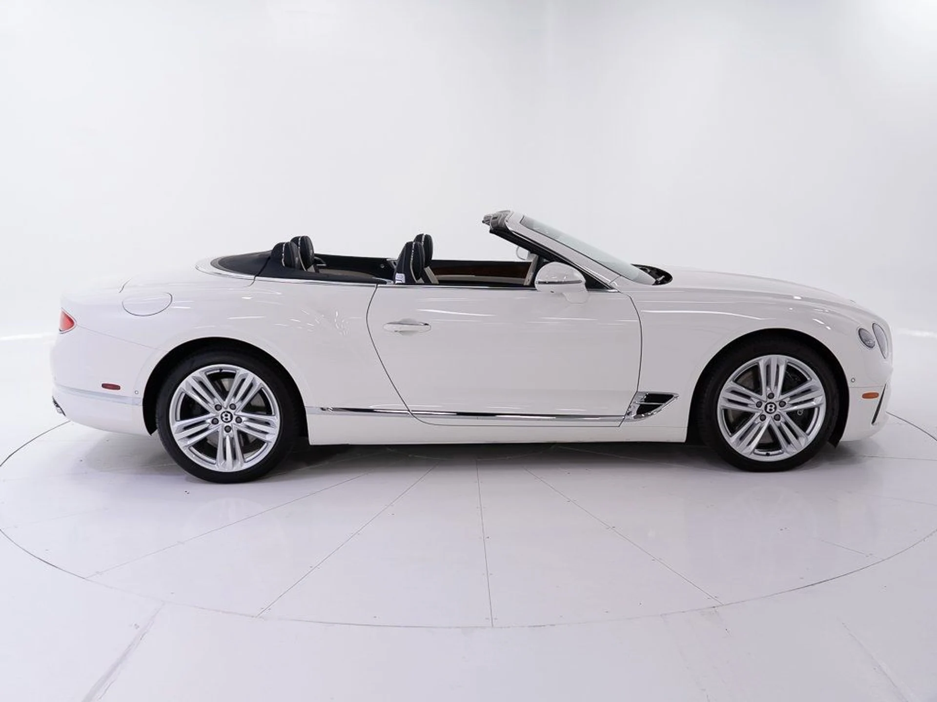 mph005_1923967960_8e516292f576f742b3fae662b42cb9b4_63f28b631d