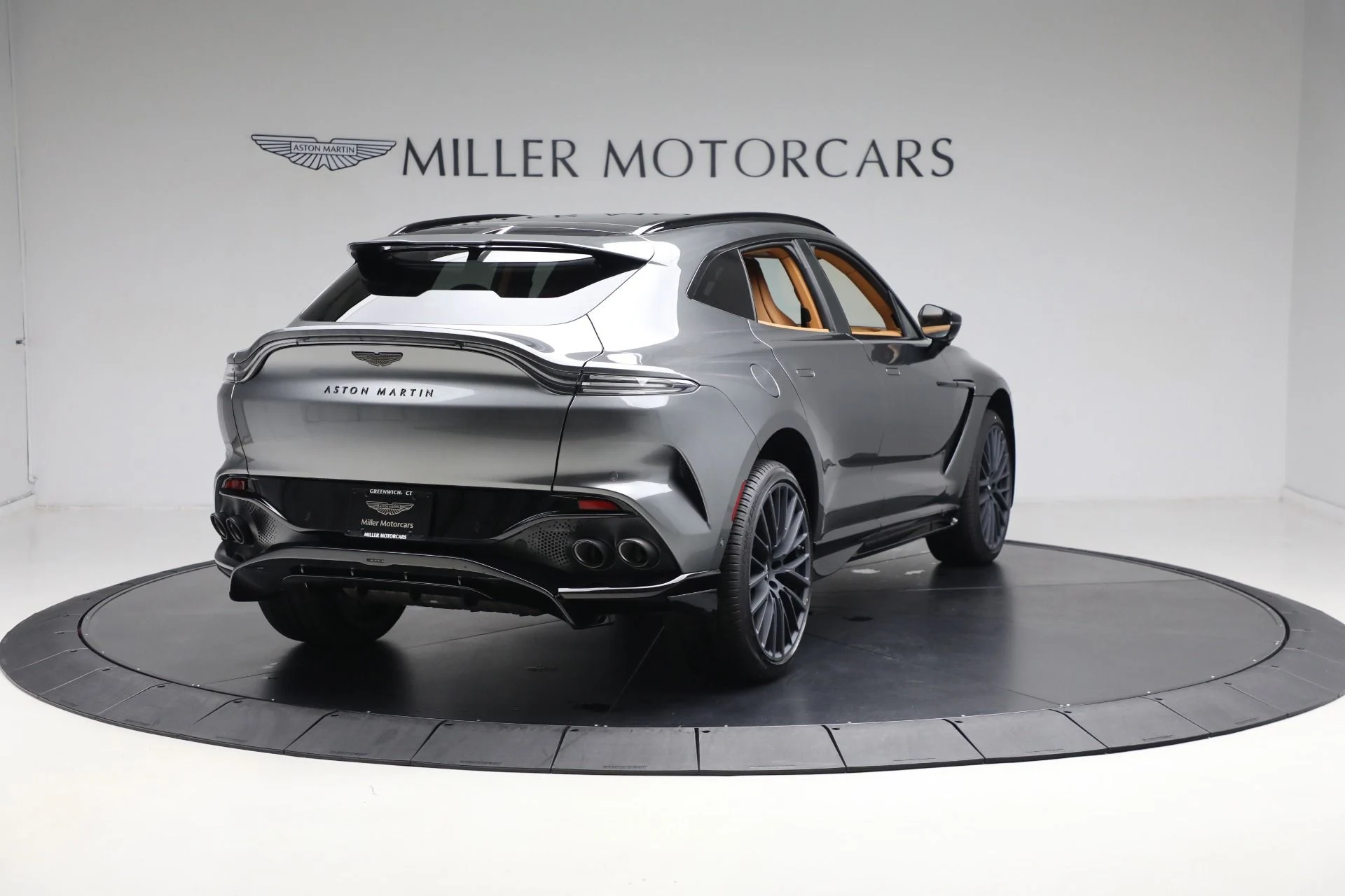mph005_192458912_New_2025_Aston_Martin_DBX_707_707_769fc48bb7