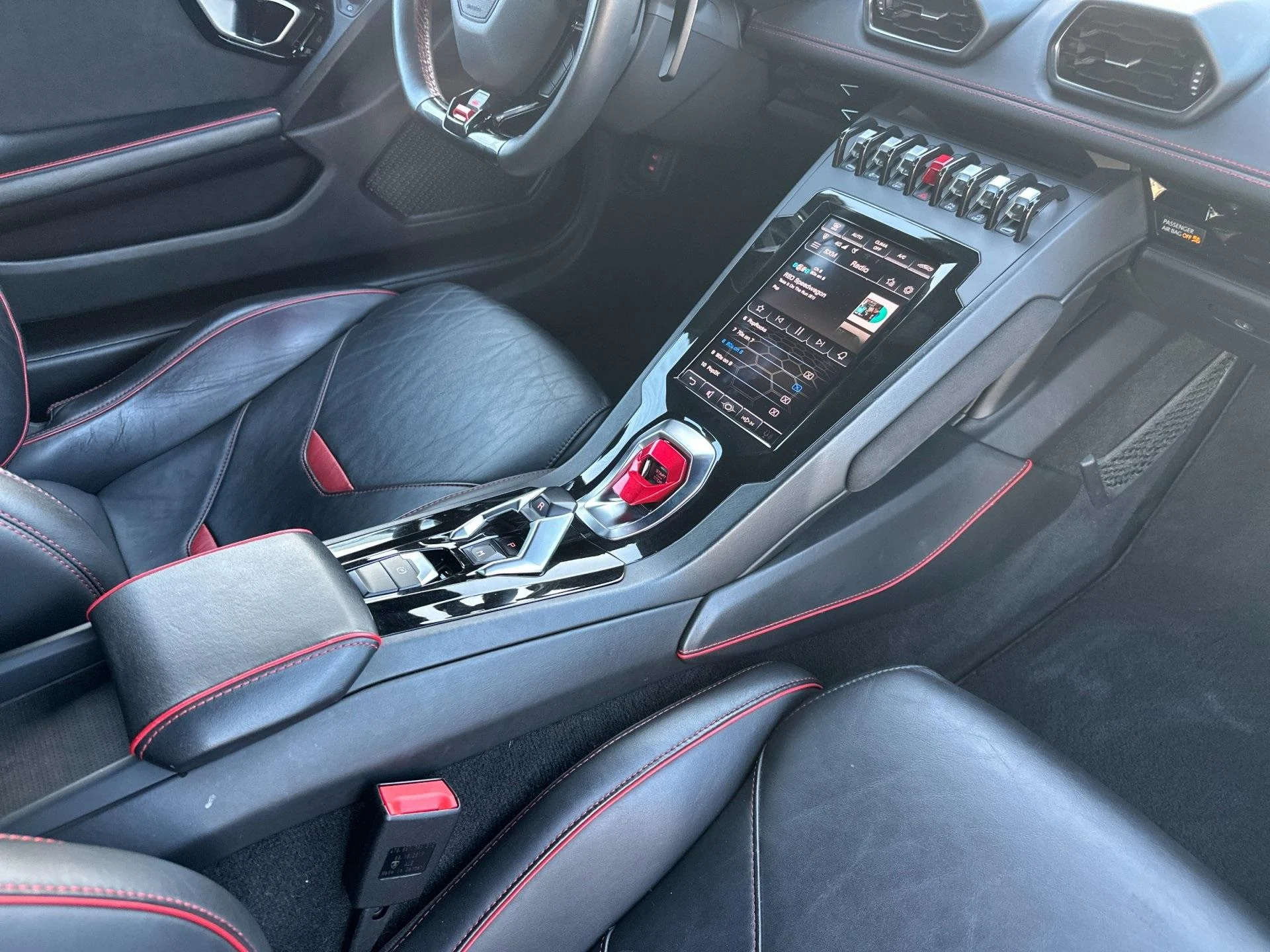 mph005_1937234652_Used_2020_Lamborghini_Huracan_EVO_Selezione_CPO_1762507864_0938bb8213