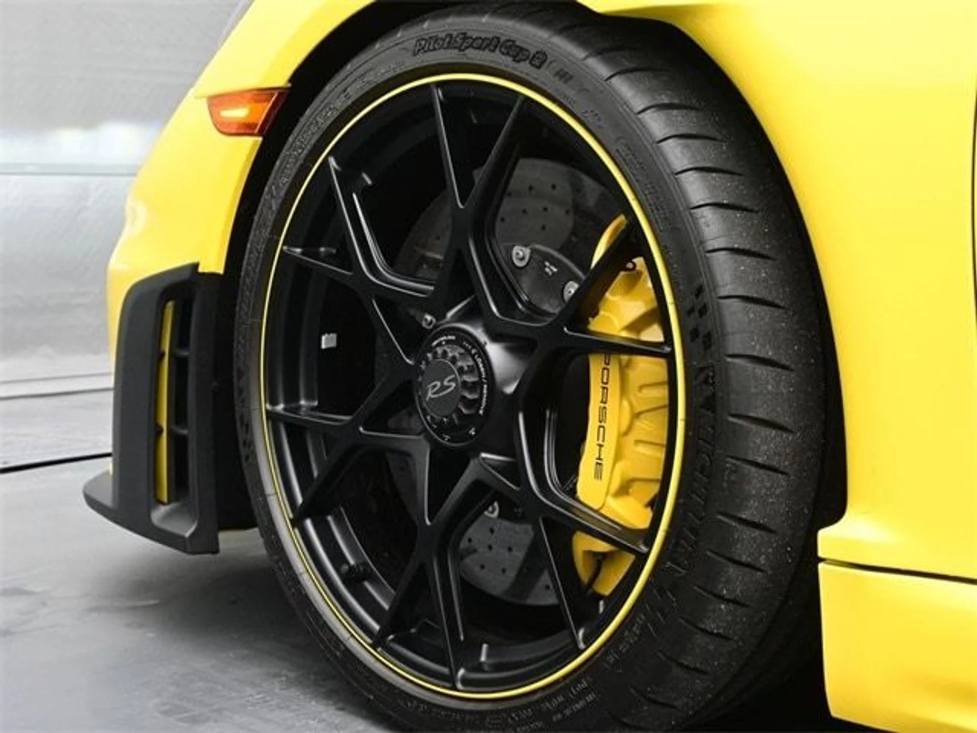 mph005_1947603042_7a0d1139ebcbe16d0cdf0d2f323f1bdfx_c1cfabcab5