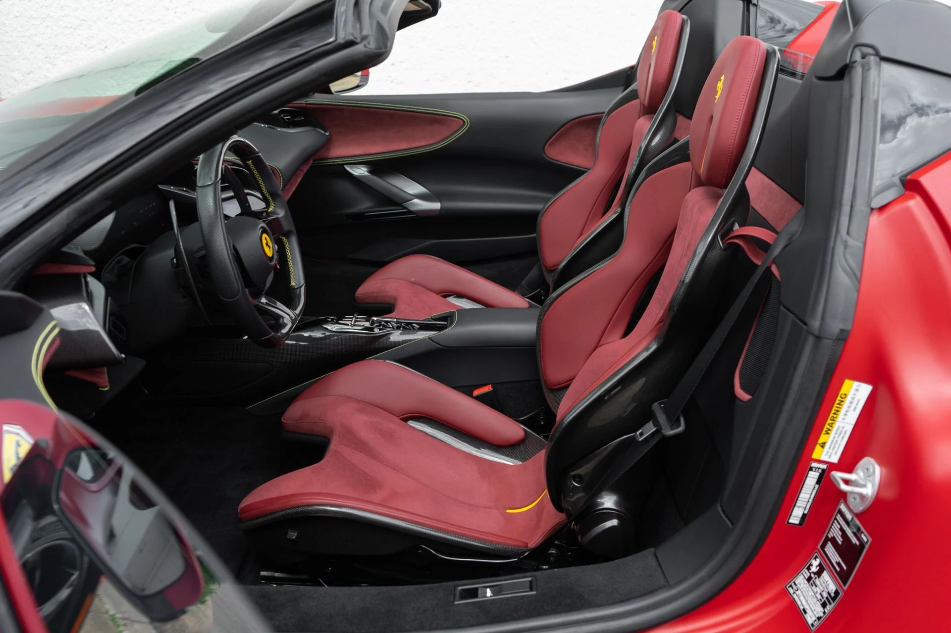 mph005_1952573889_Used_2023_Ferrari_SF_90_Spider_1780939425_7970daec6b