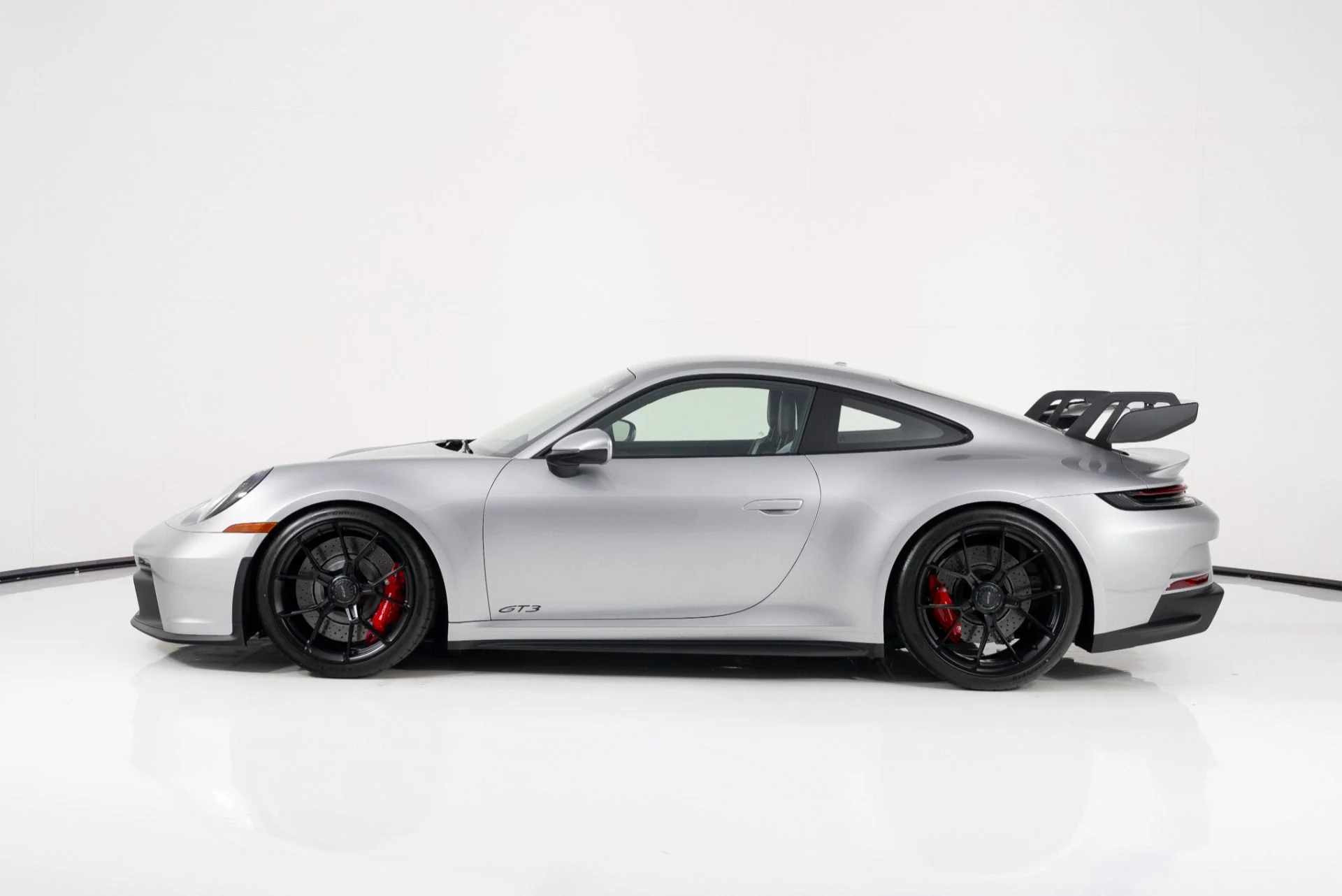 mph005_1974584667_Used_2022_Porsche_911_GT_3_1756855531_3f8fb02c60