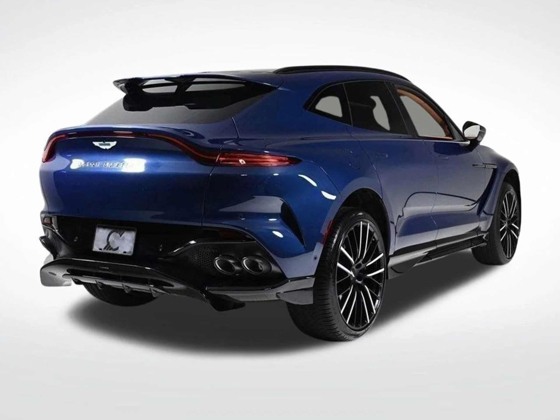 mph005_1978595210_new_2025_aston_martin_dbx_707awd_11350_22854869_5_1024_b3c2795515