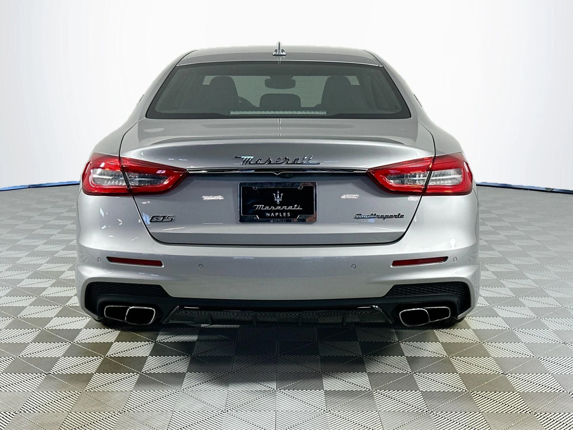 mph005_1978713443_6_584aaed181