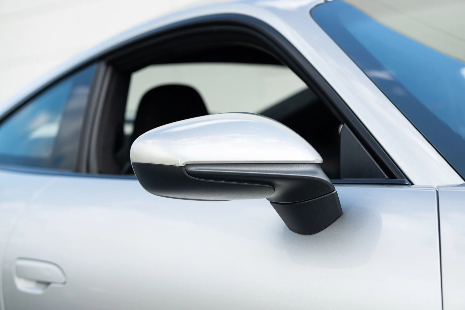 mph005_1982669883_Used_2022_Porsche_911_GT_3_w_Touring_1769199513_cf8b3db894