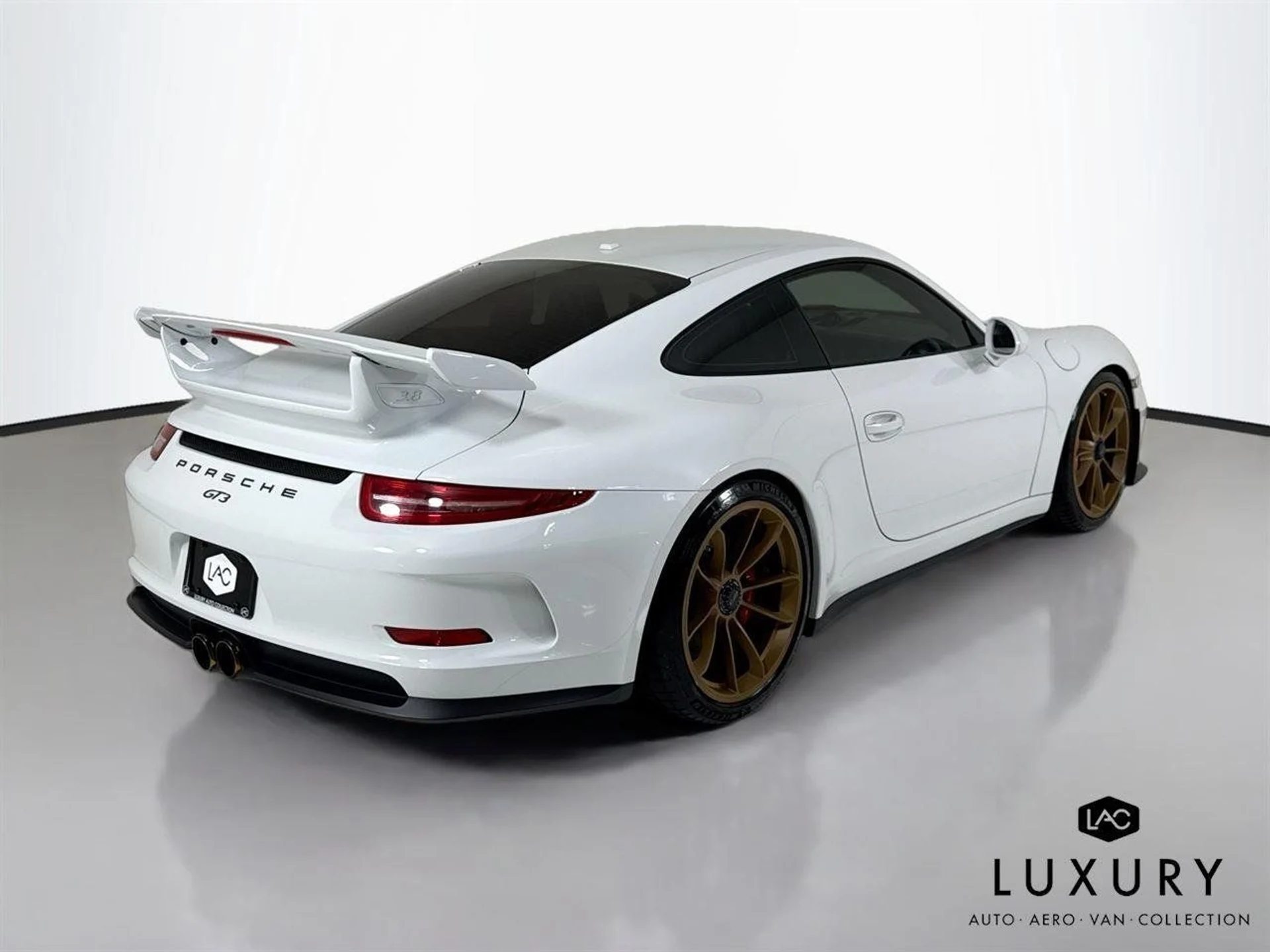 mph005_1990769429_aa451528f66dc91cc1a0da2a041f1a85_fd32ccc8be