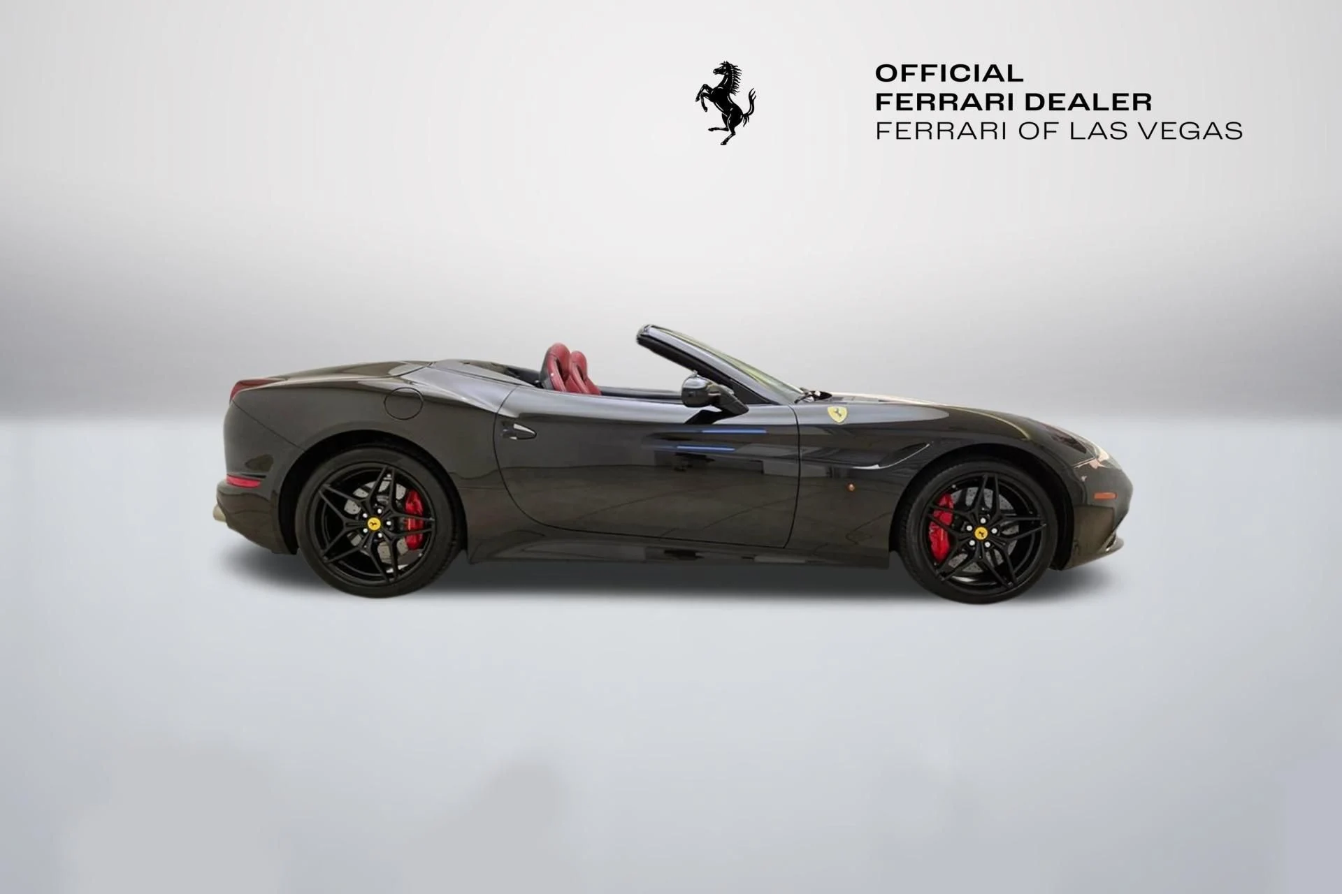 mph005_1994620568_Used_2015_Ferrari_California_T_1776503250_38618f9426