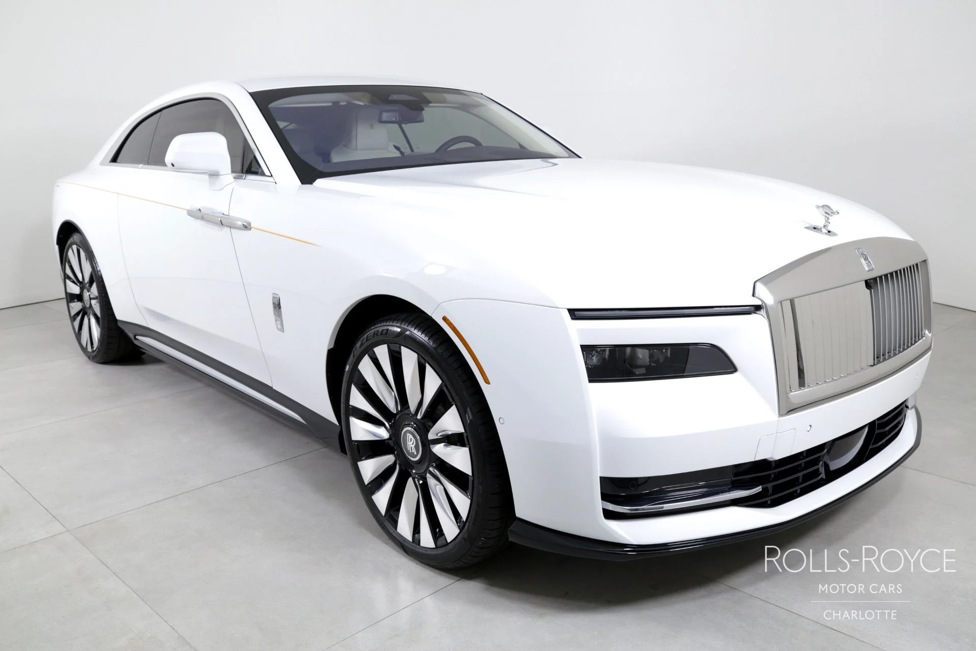 mph005_1995021480_Used_2024_Rolls_Royce_Spectre_1722271602_e8f662640a