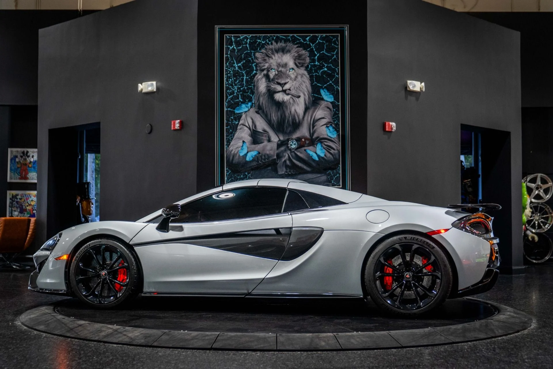 mph005_1999226626_Used_2018_Mc_Laren_570_S_Spider_Loaded_Spec_Larini_exhaust_1765511070_ce9cf02f8f