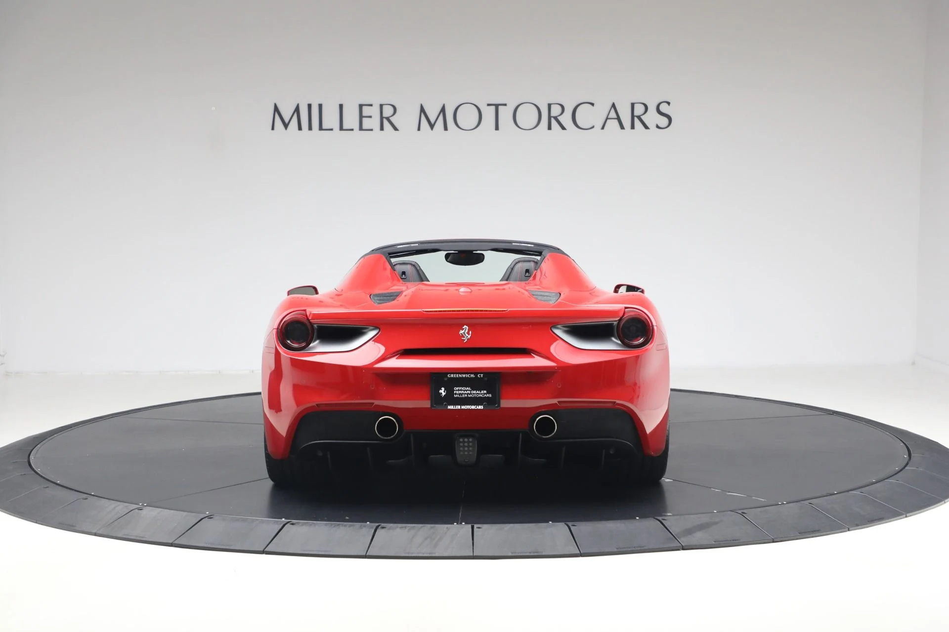 mph005_2007221295_Used_2019_Ferrari_488_Spider_1792598381_b17d857d0a