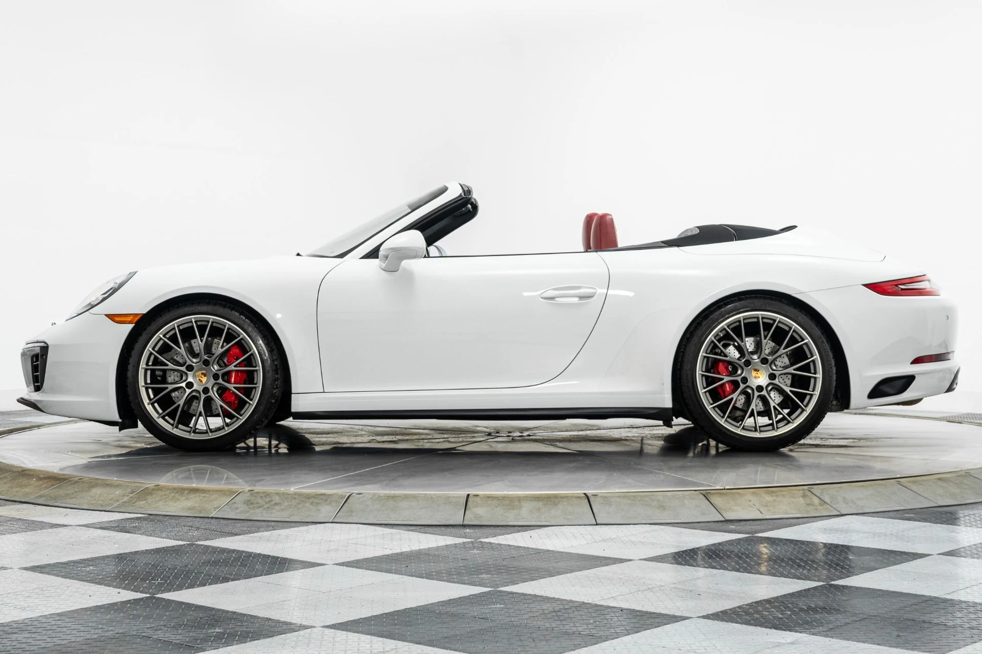 mph005_2018364492_Used_2017_Porsche_911_Carrera_4_S_Cabriolet_Sport_Package_Premium_Package_Plus_1775682949_9d004fd890