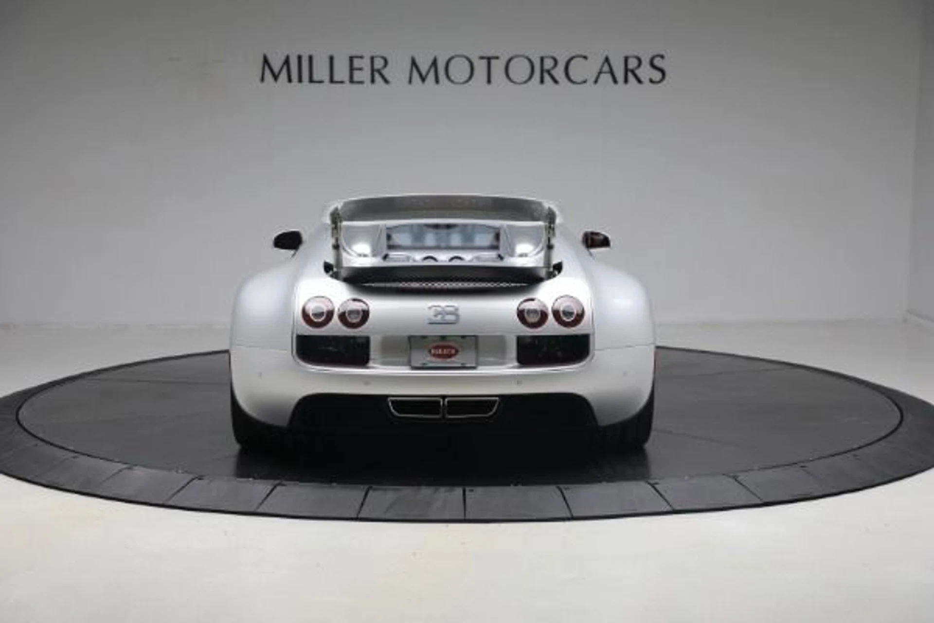 mph005_2025343729_Used_2015_Bugatti_Veyron_164_Grand_Sport_Vitesse_261c7eed12