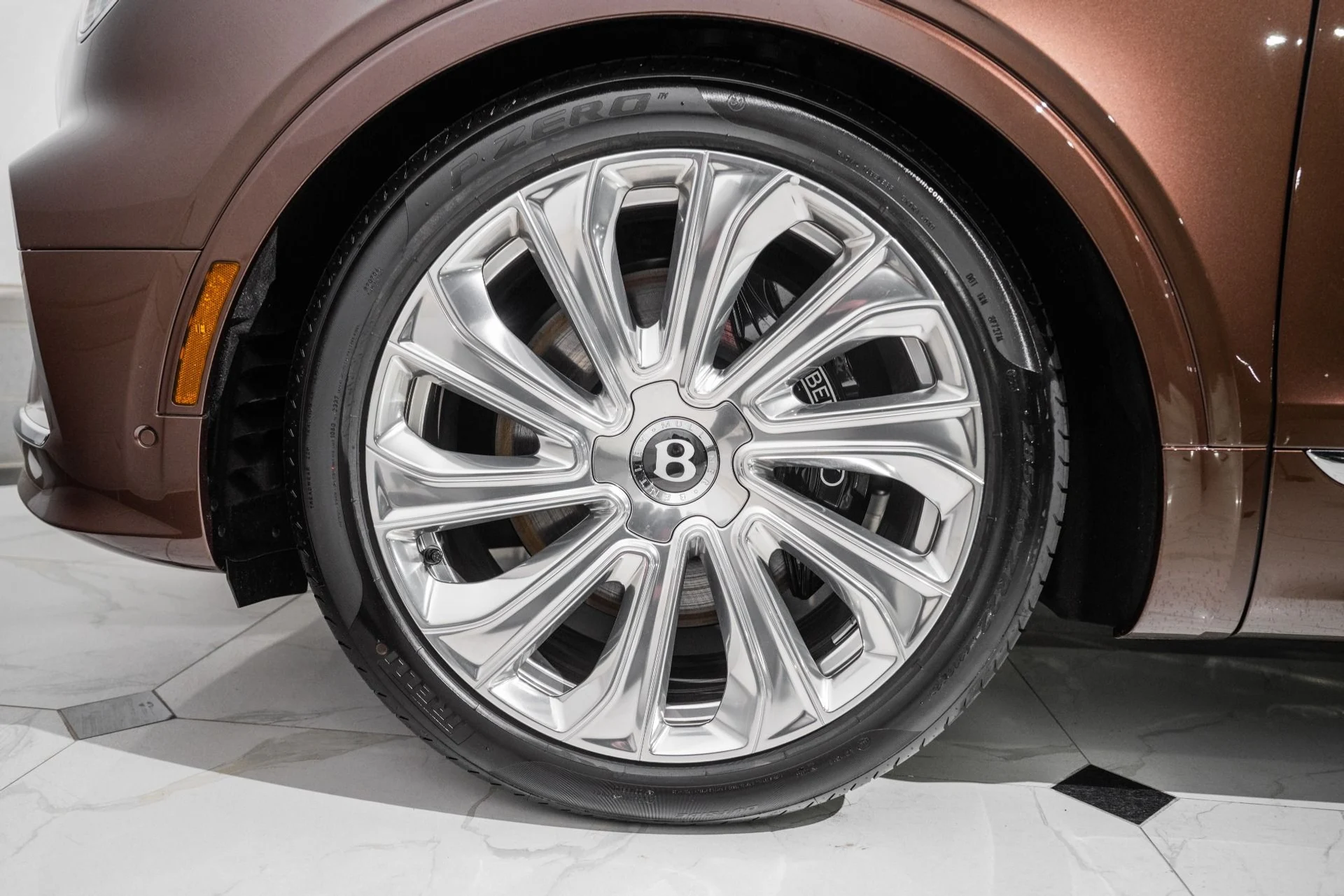 mph005_2026073104_Used_2025_Bentley_Bentayga_EWB_Mulliner_1762964457_a410a20e10