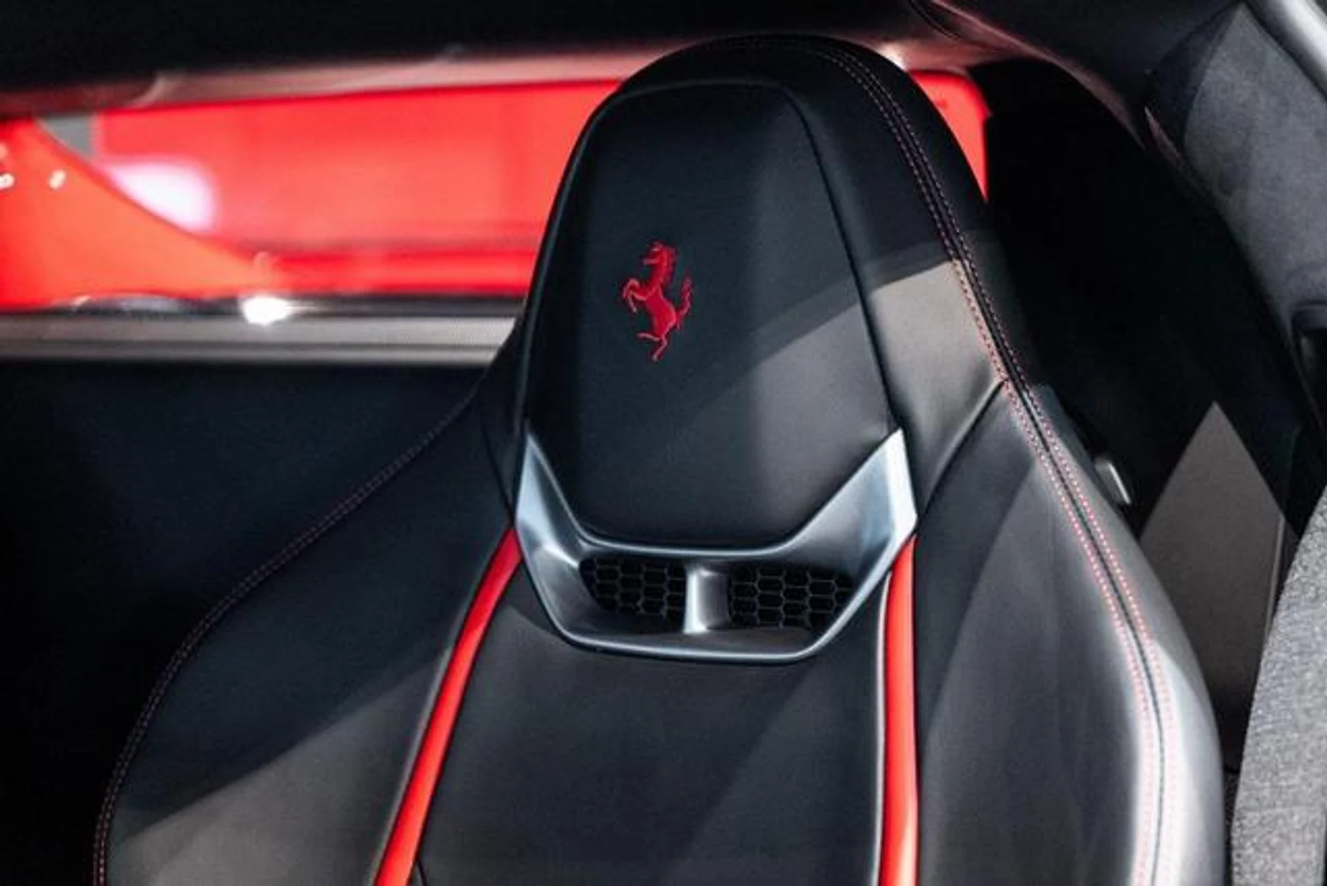 mph005_2029001025_A4_T_Dl_W_Bvhh0_Pr9_Pys_UE_Golsks_SQ_9ea9cf39ec